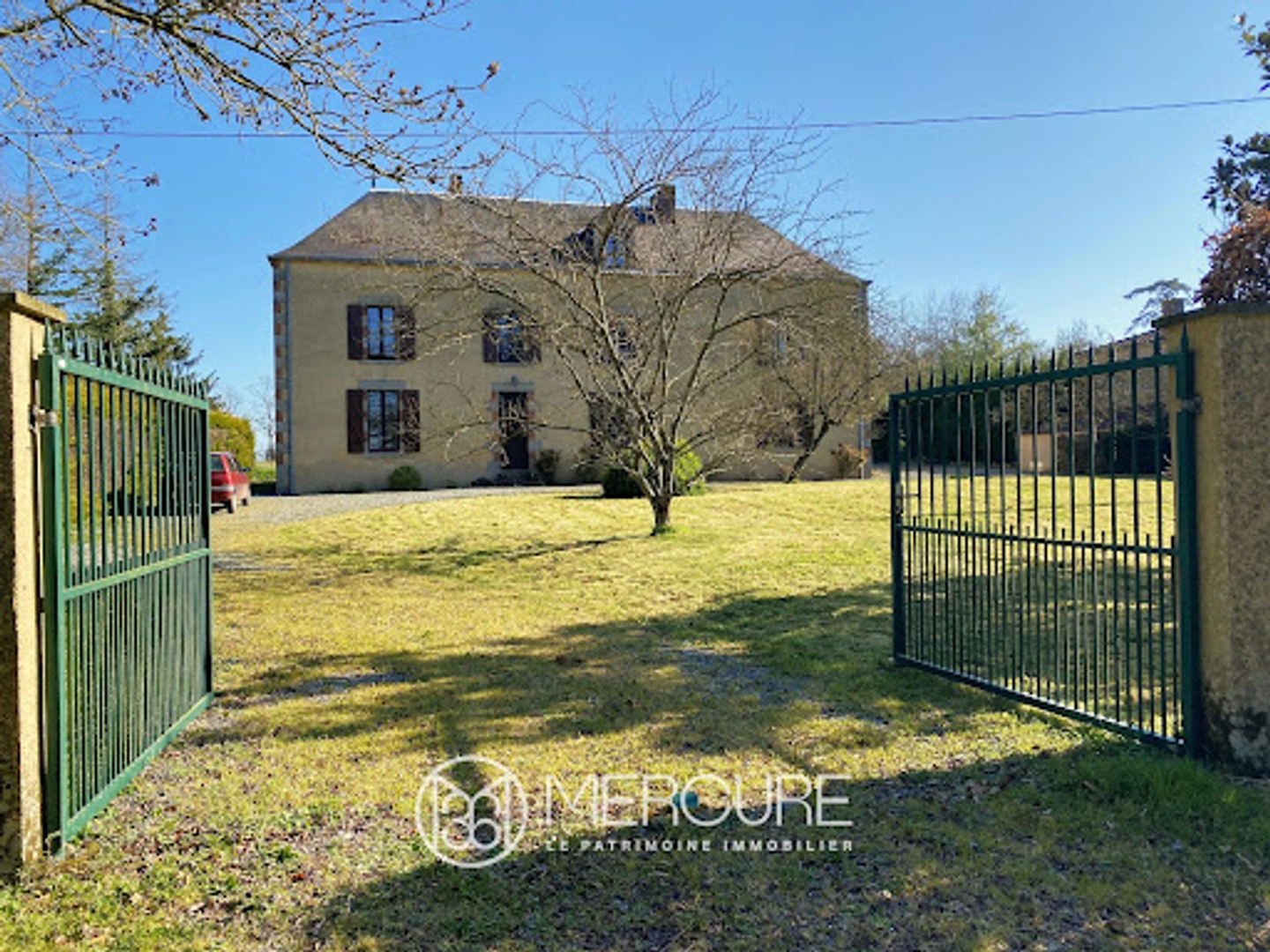 Propriété 11 pièces 310 m²