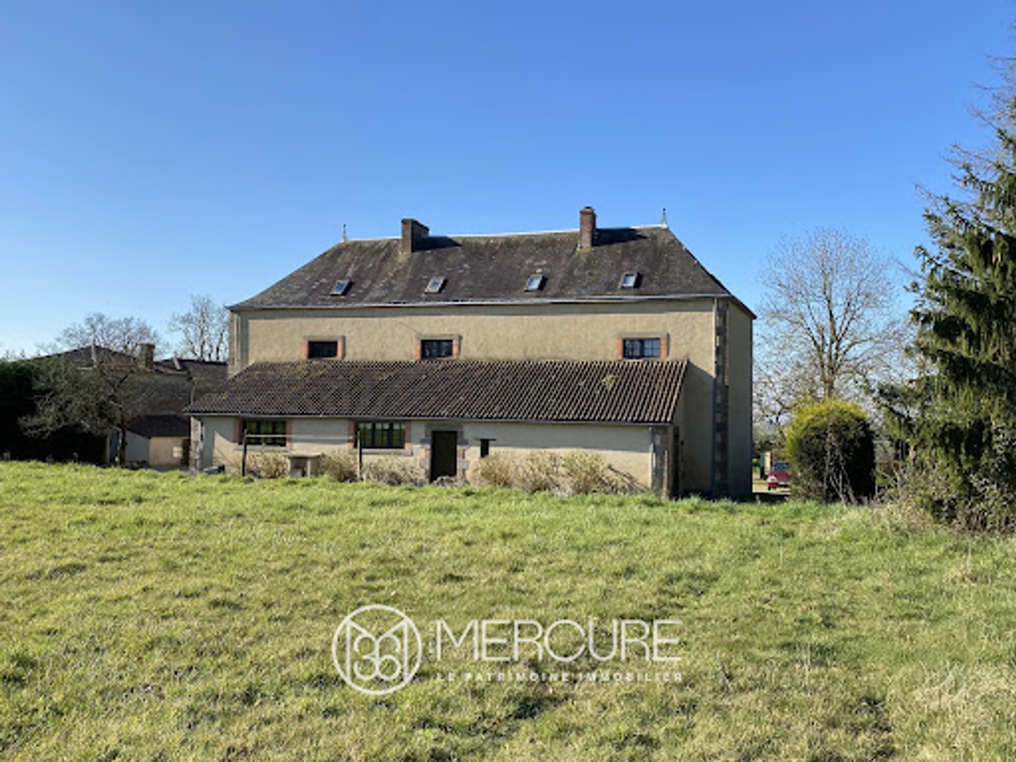 Maison à vendre - 11 pièces - 310m2 - Loiré (49440)