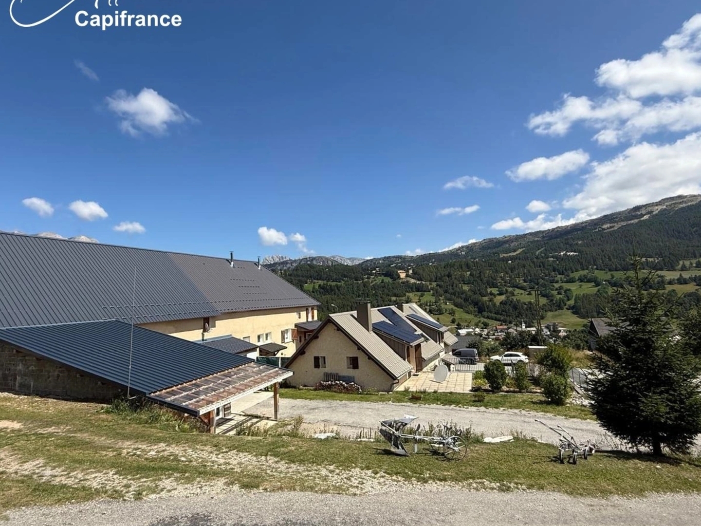 Maison à vendre - 10 pièces - 276m2 - Dévoluy (05250)