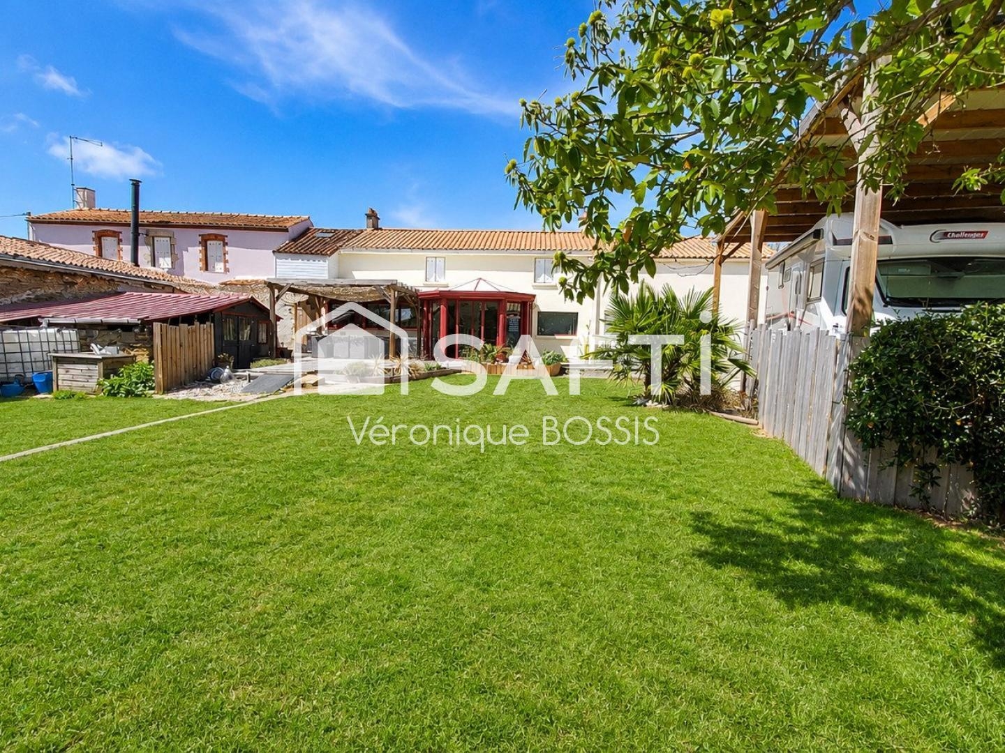 Maison à vendre - 9 pièces - 172m2 - Mouilleron-Le-Captif (85000)
