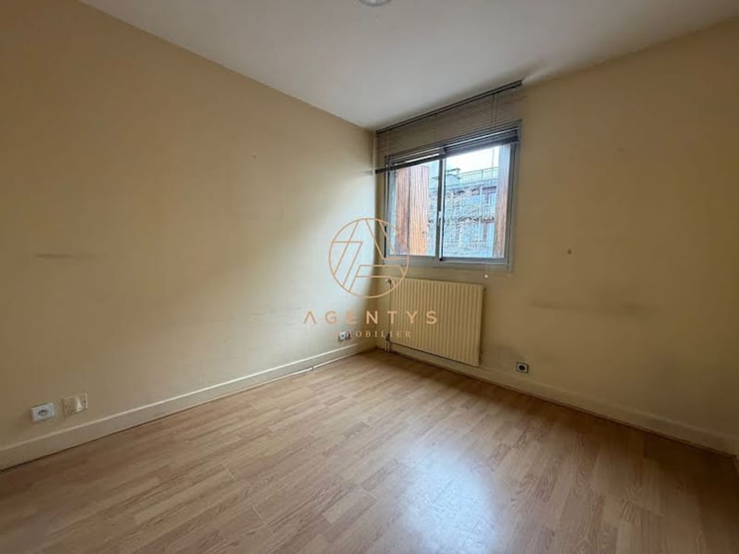 Locaux à vendre - 5 pièces - 82m2 - Champigny-Sur-Marne (94500)