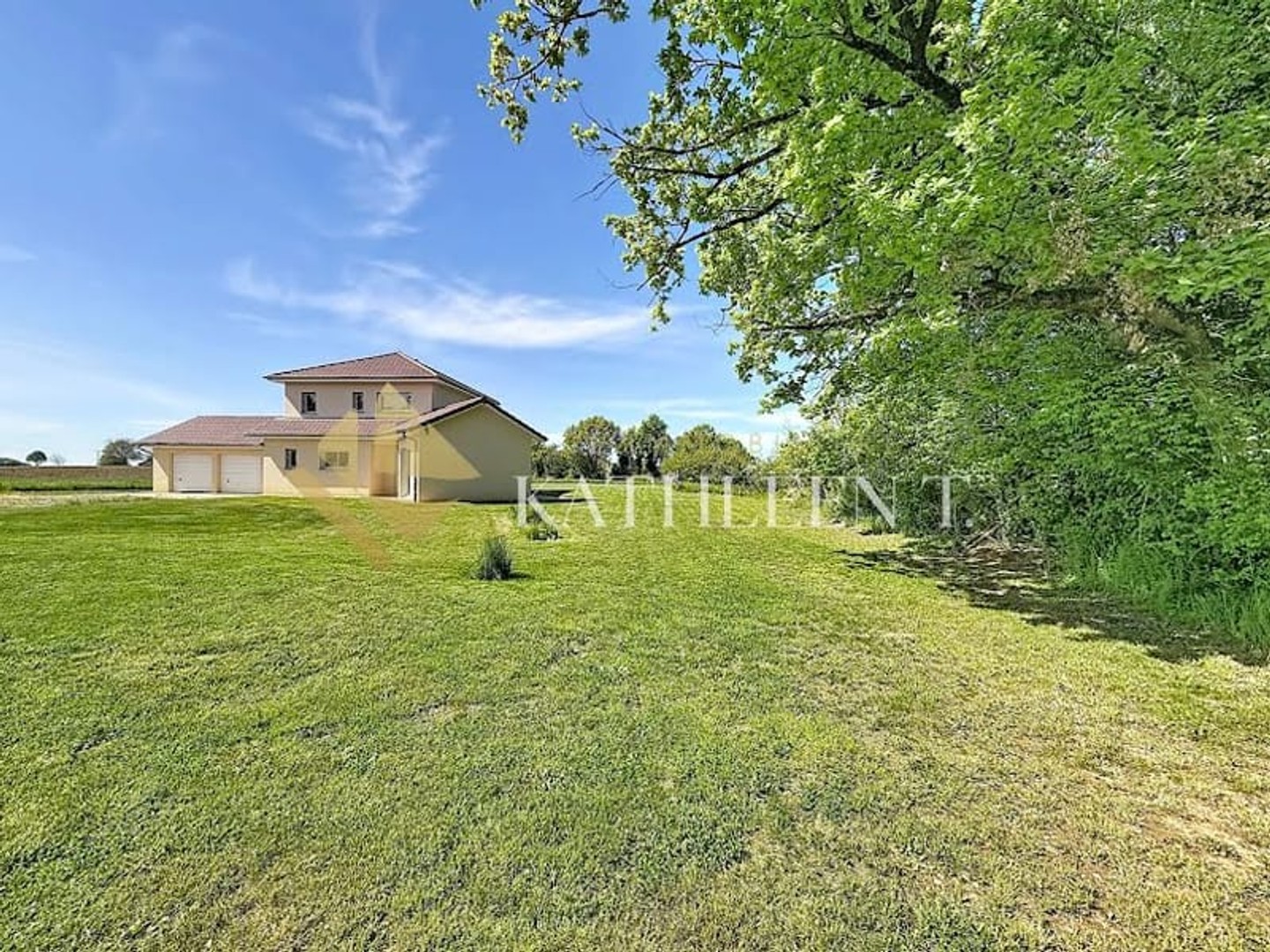 Maison à vendre - 5 pièces - 146m2 - La Tour-Du-Pin (38110)