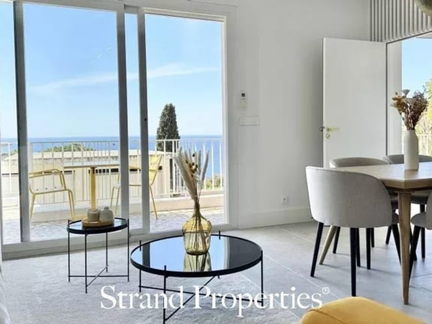 NICE CAP DE NICE - Appartement rénové avec terrasse plein sud et vue mer