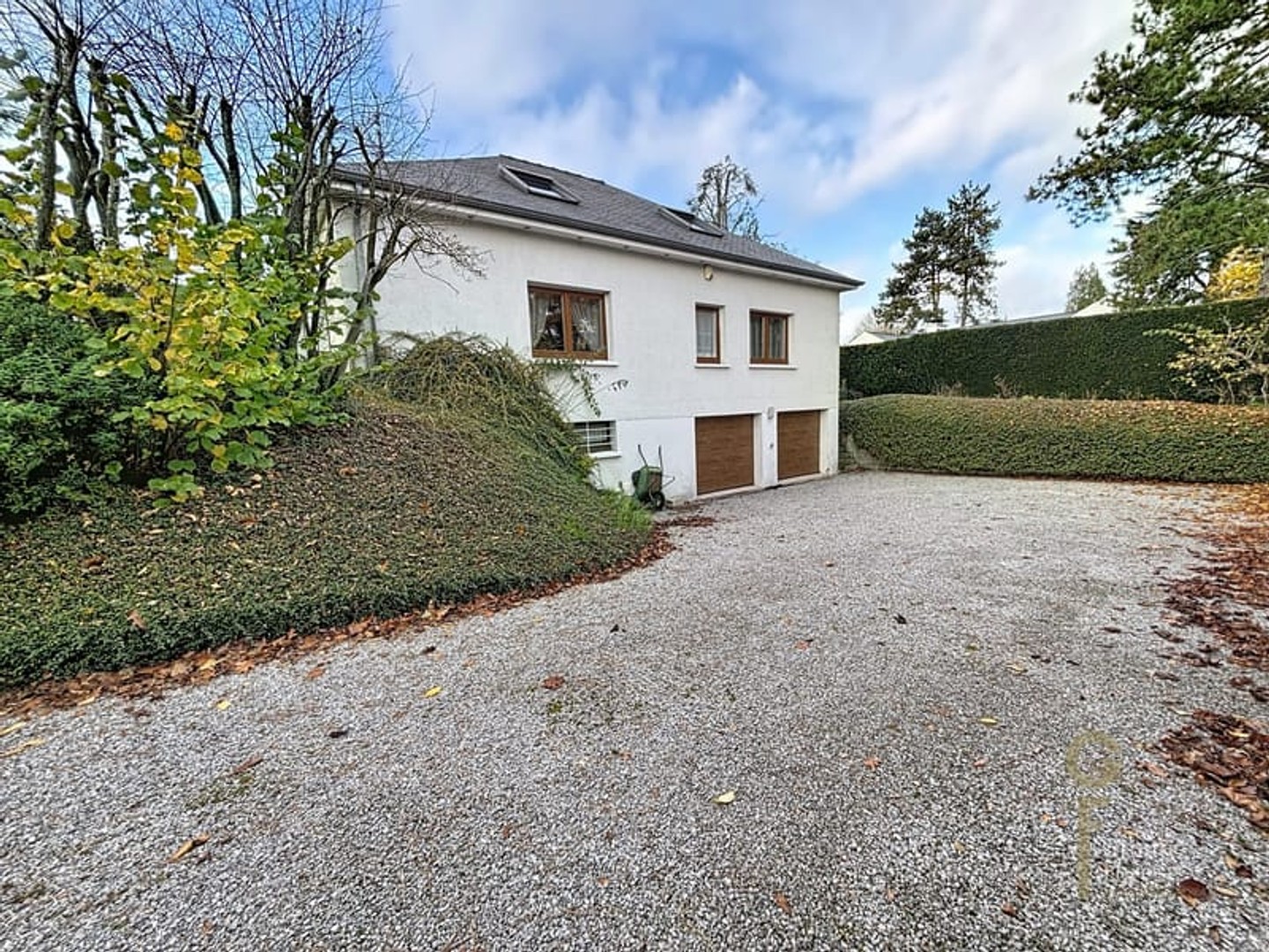 Maison 7 pièces 242 m²