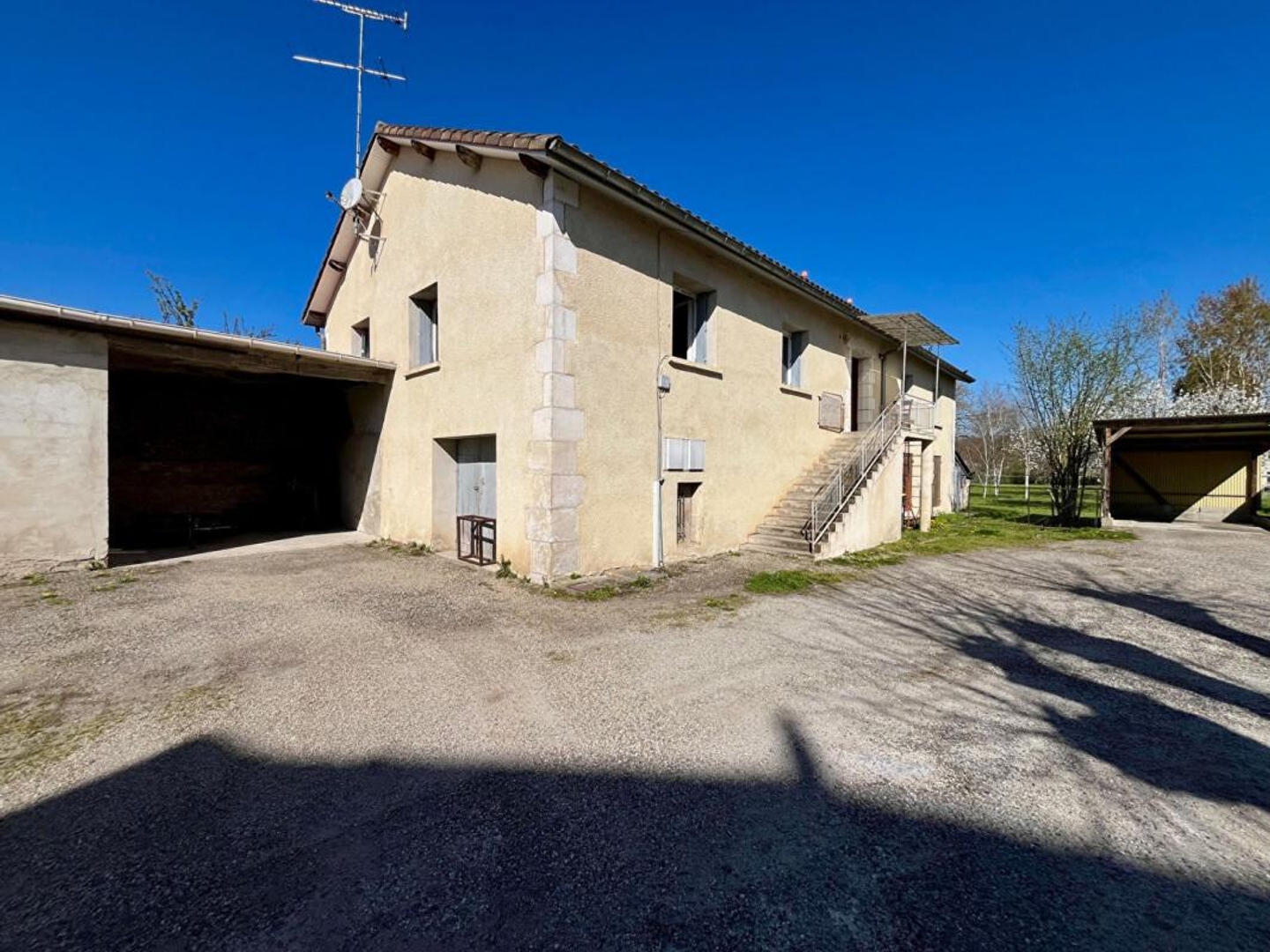 Immeuble à vendre - 6 pièces - 160m2 - Colayrac-Saint-Cirq (47450)