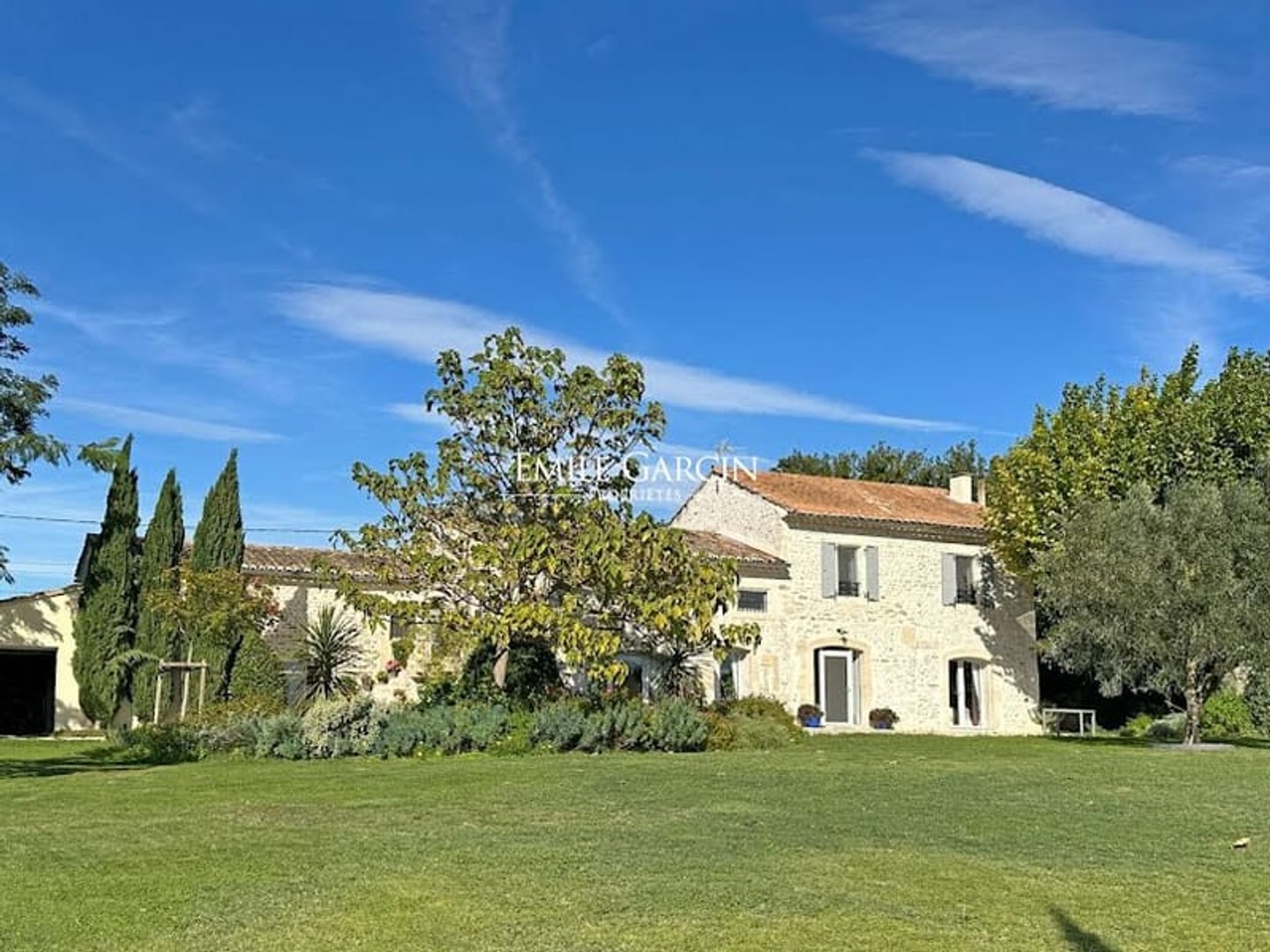 Maison 8 pièces 300 m²