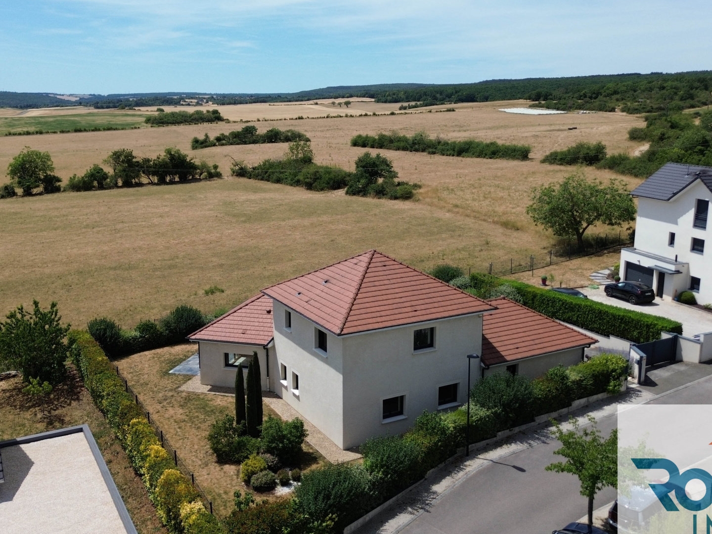 MAISON 170M2 / 6 PIECES / 4 CHAMBRES / TERRAIN 800M2