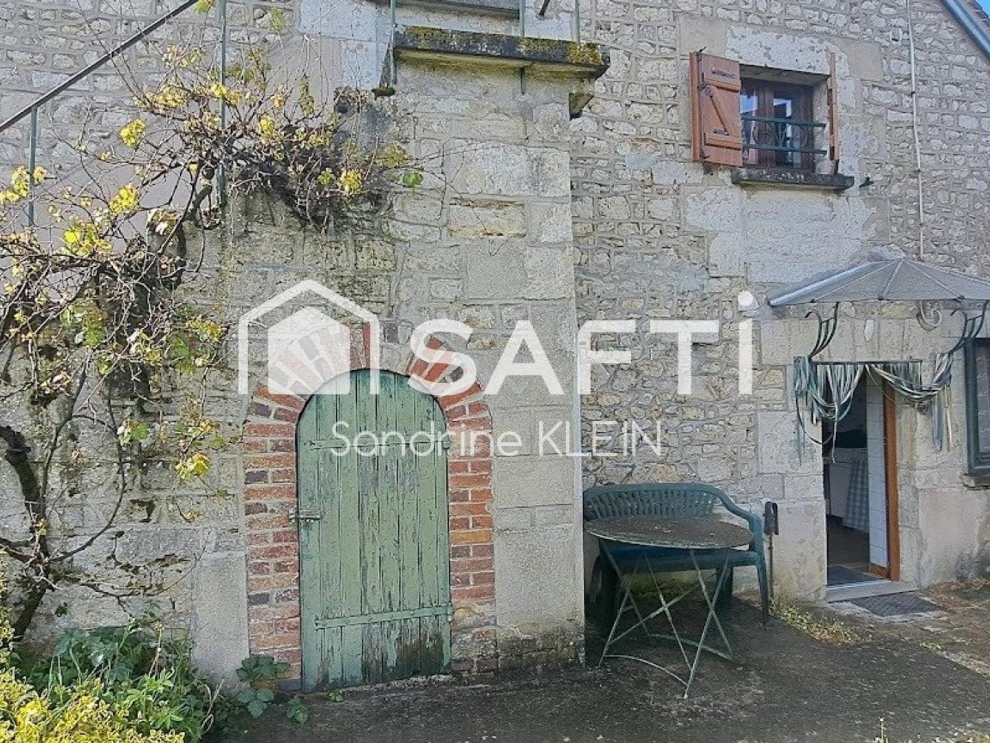 Maison en pierre, 85 m², 4 pièces avec jardin et garages