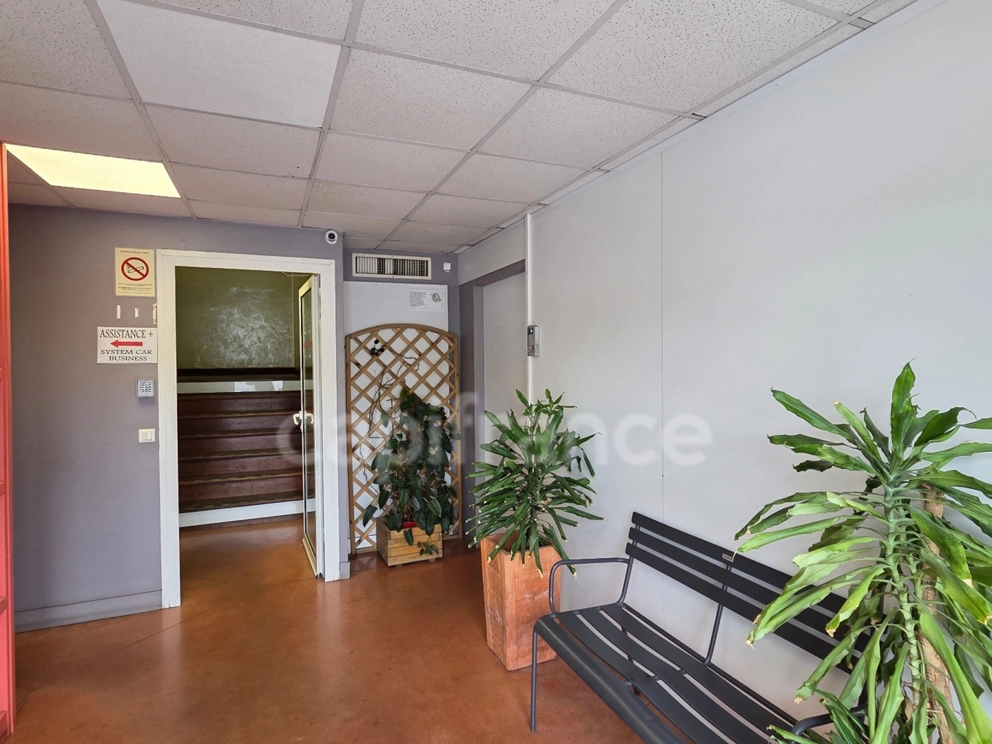 Magasin à vendre - 1 pièce - Baie-Mahault (97122)