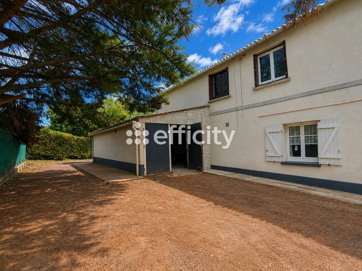 Maison à vendre - 6 pièces - 93m2 - Thuré (86540)