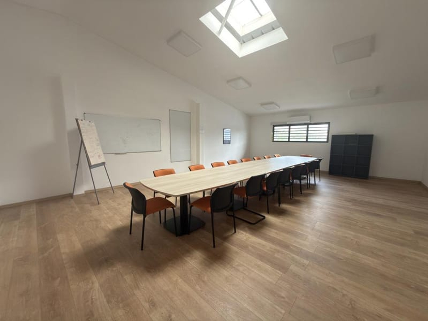 Locaux à vendre - 669m2 - Sainte-Suzanne (97441)