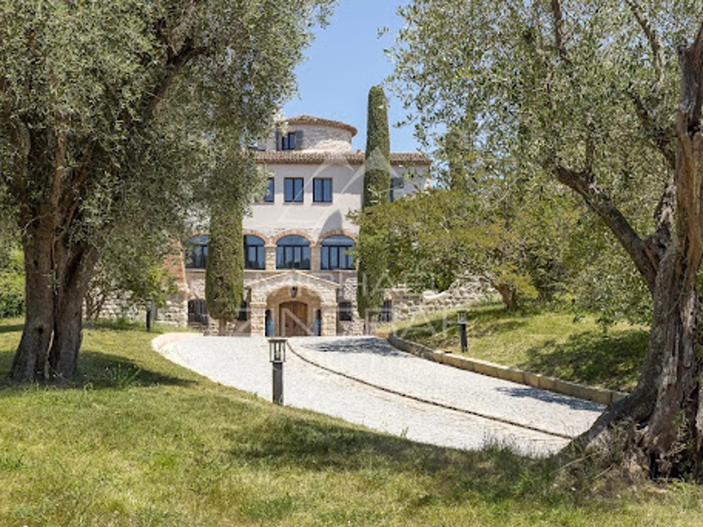 Maison à vendre - 9 pièces - 1076m2 - Antibes (06600)
