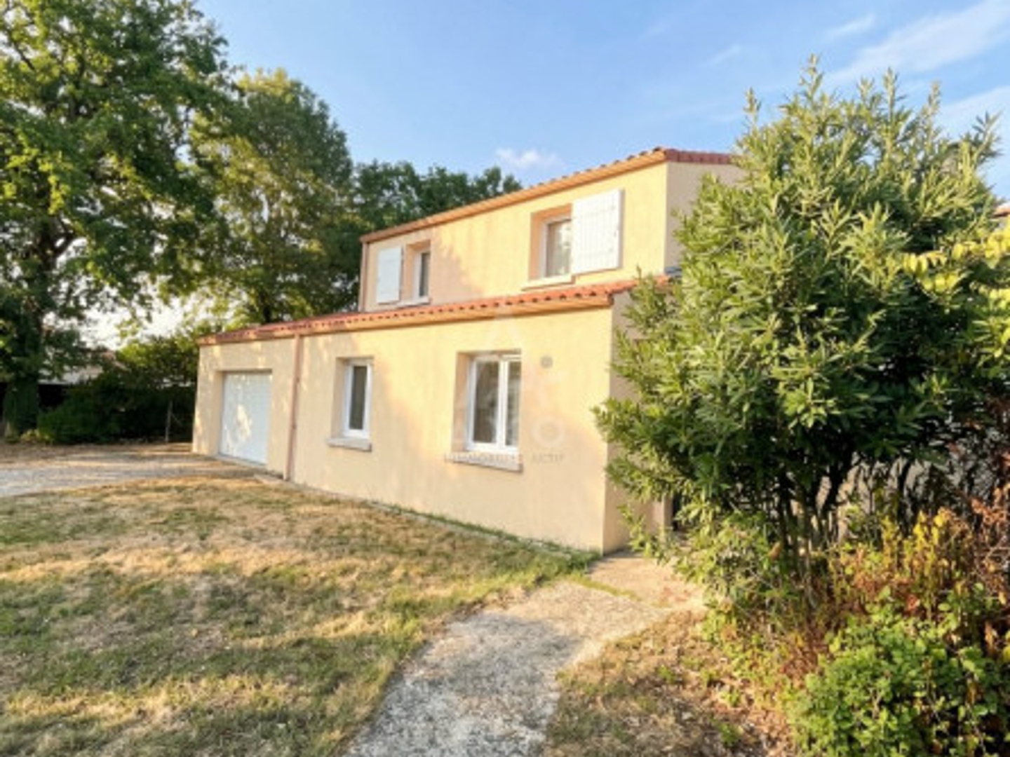 Maison à vendre - 7 pièces - 139m2 - Montaigu-Vendée (85600)
