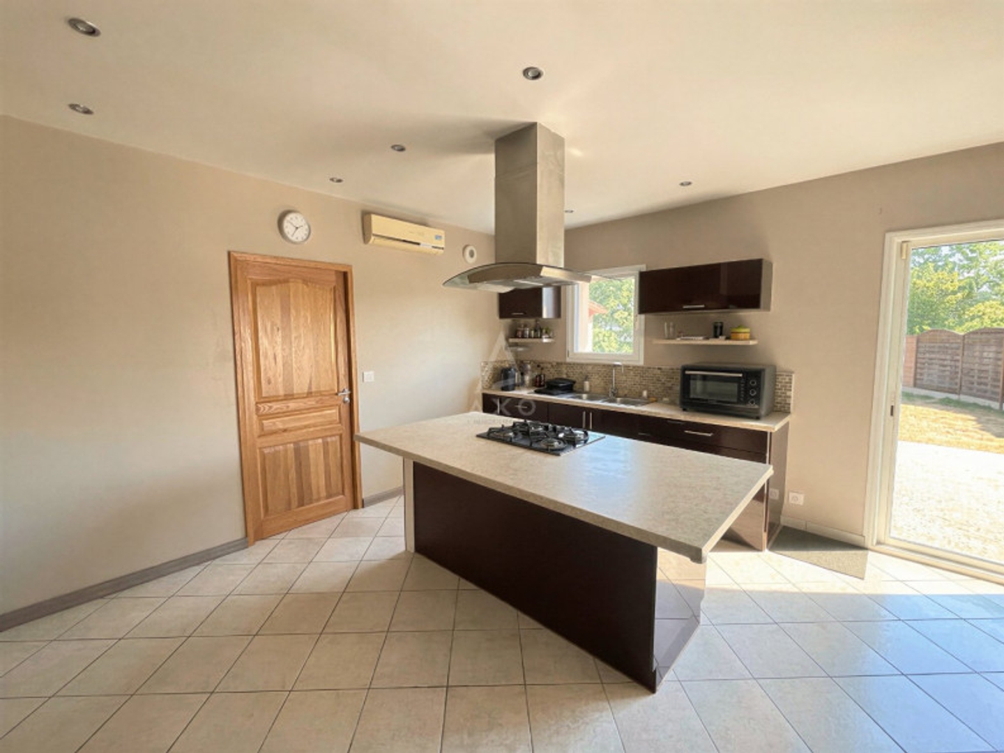 Maison à vendre - 7 pièces - 139m2 - Montaigu-Vendée (85600)