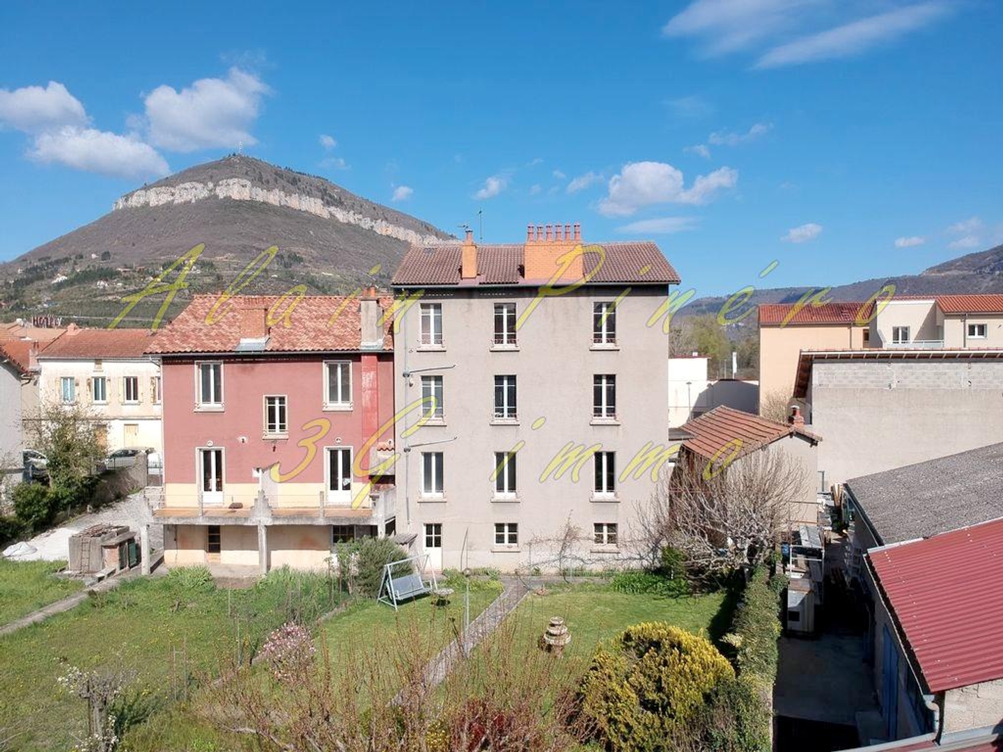 Immeuble de rapport 16 pièces 297 m²