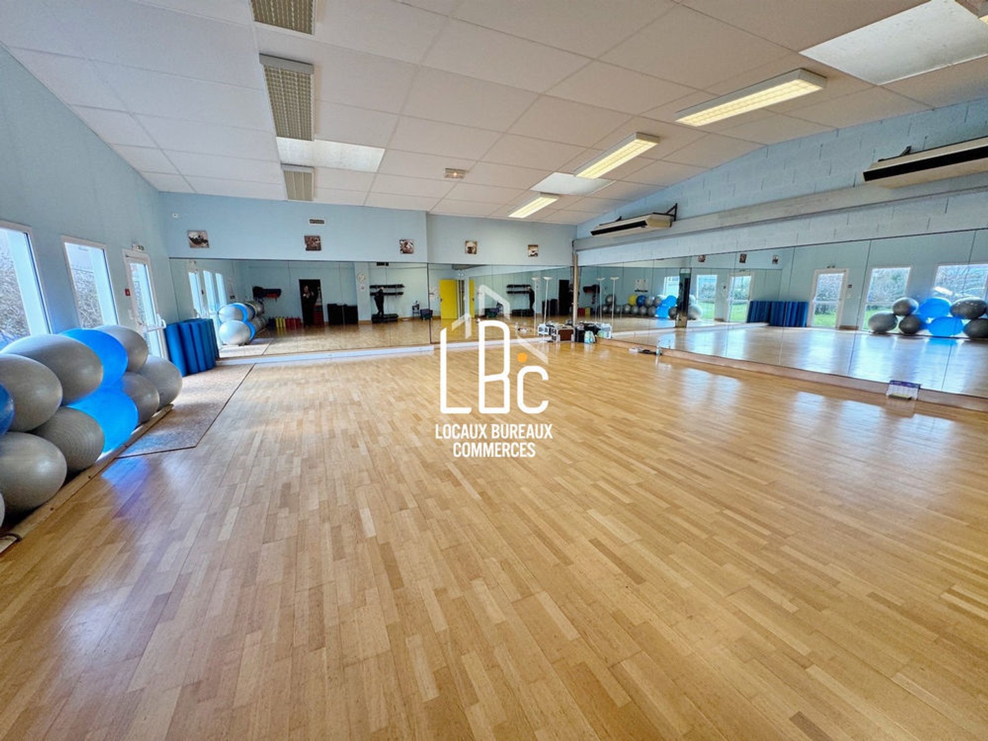 Saint Hilaire de Chaléons - À vendre 575 m ²