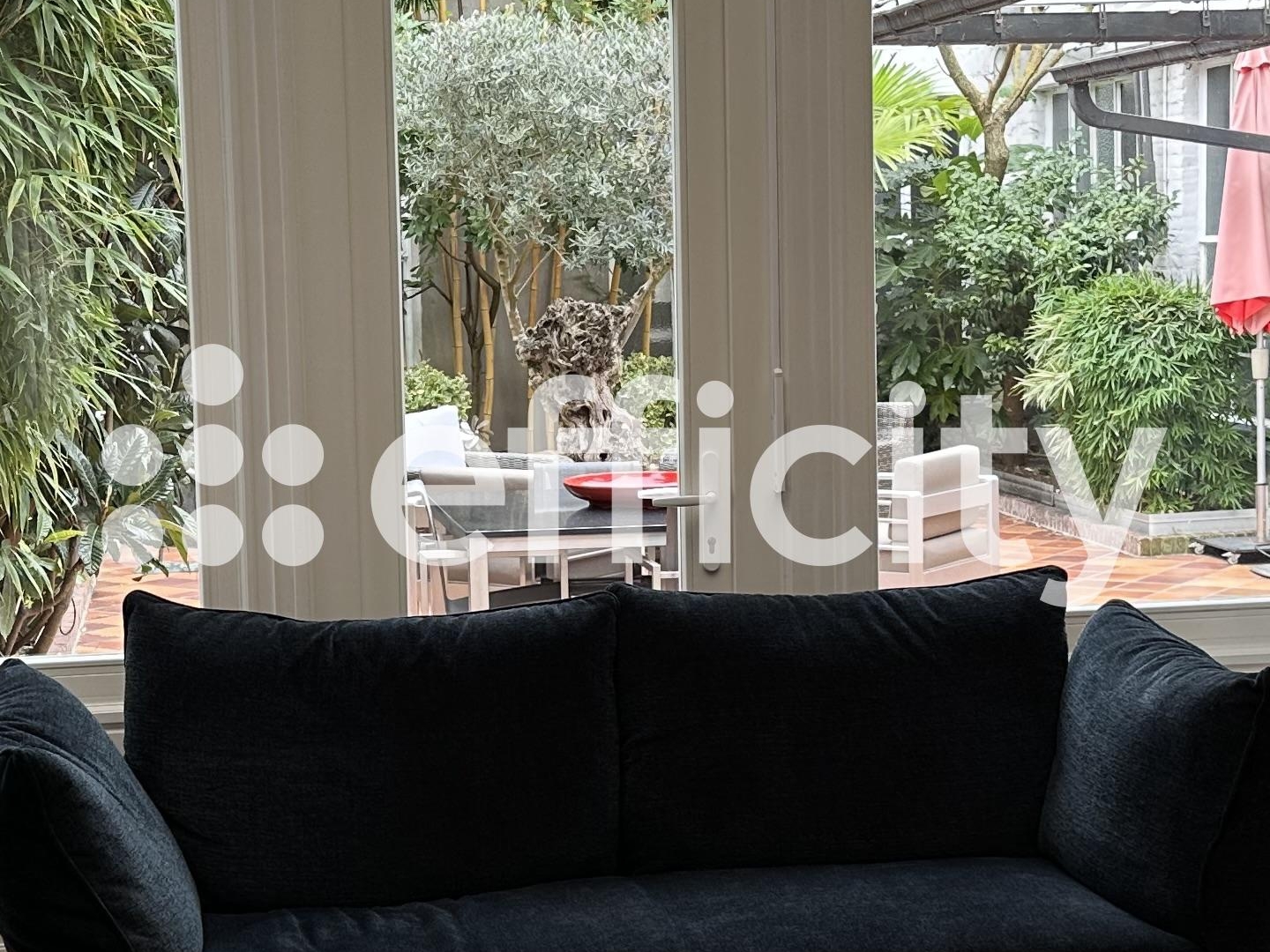 Maison 8 pièces 260 m²