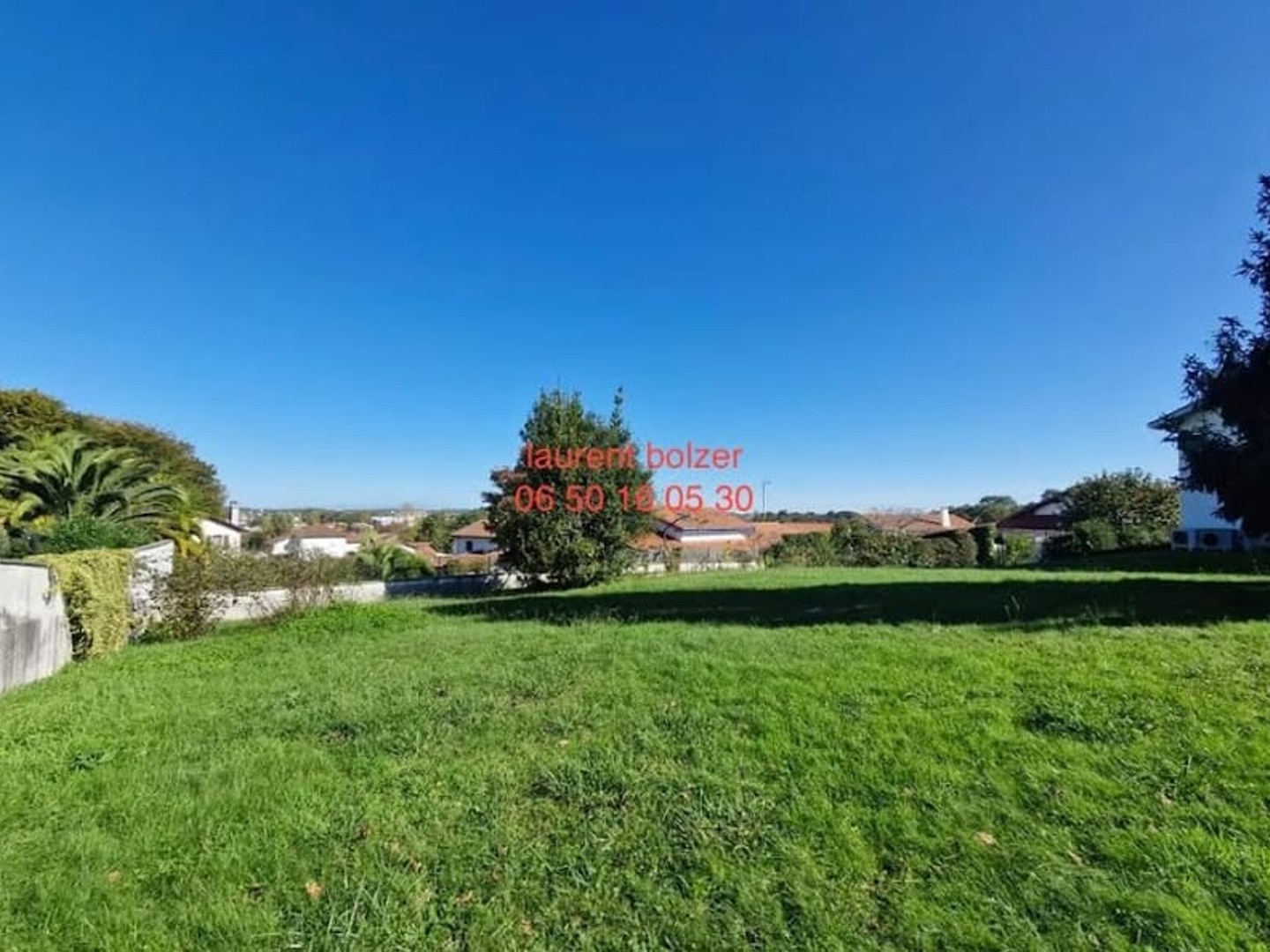 Terrain 600 m²