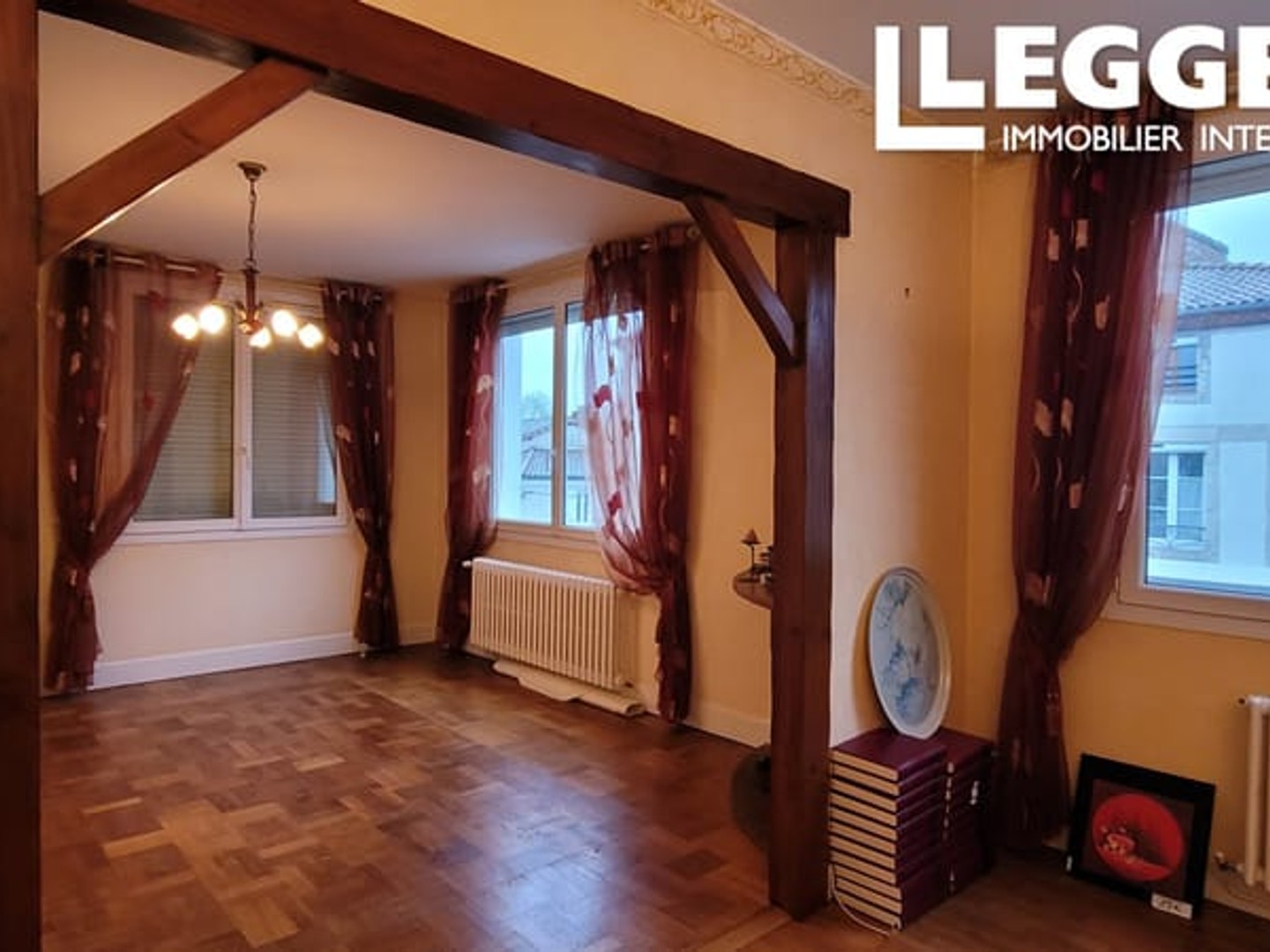 Locaux à vendre - 6 pièces - 145m2 - Chabanais (16150)