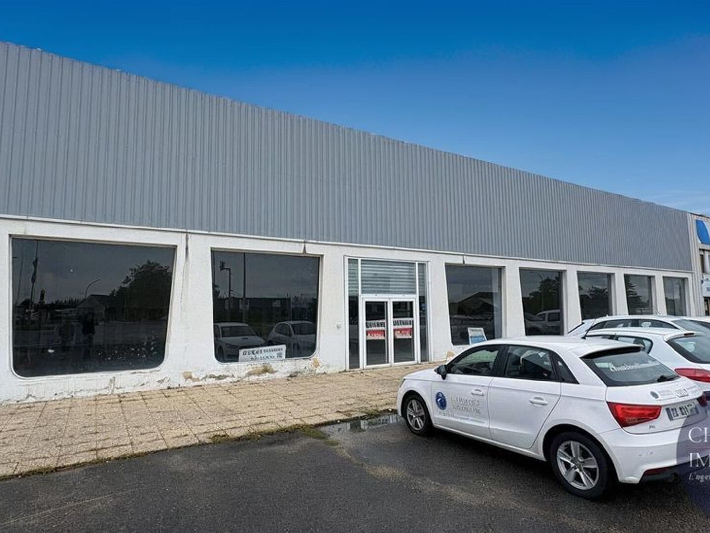LOCAL COMMERCIAL 600 M² À LA CHAUSSÉE-SAINT-VICTOR (41) - IDÉAL INVESTISSEUR