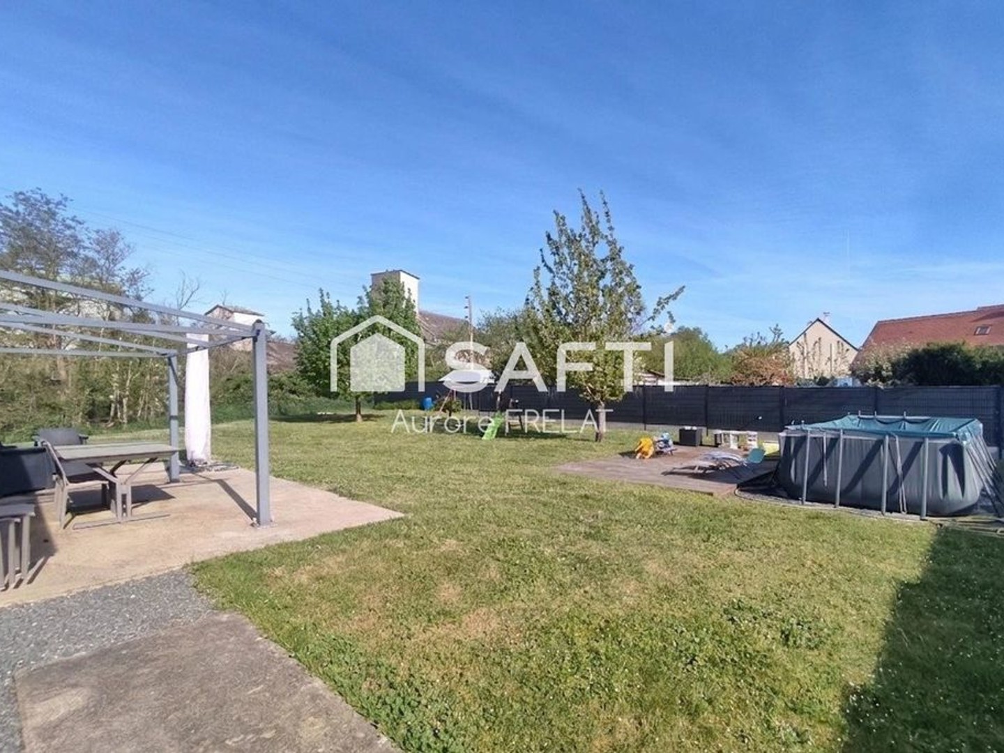 Maison à vendre - 4 pièces - 94m2 - Noyant-De-Touraine (37800)