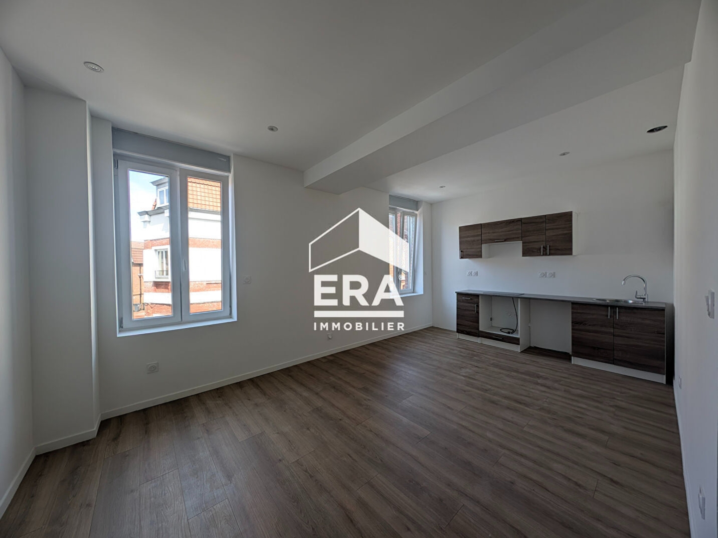Immeuble à vendre - 210m2 - Roubaix (59100)