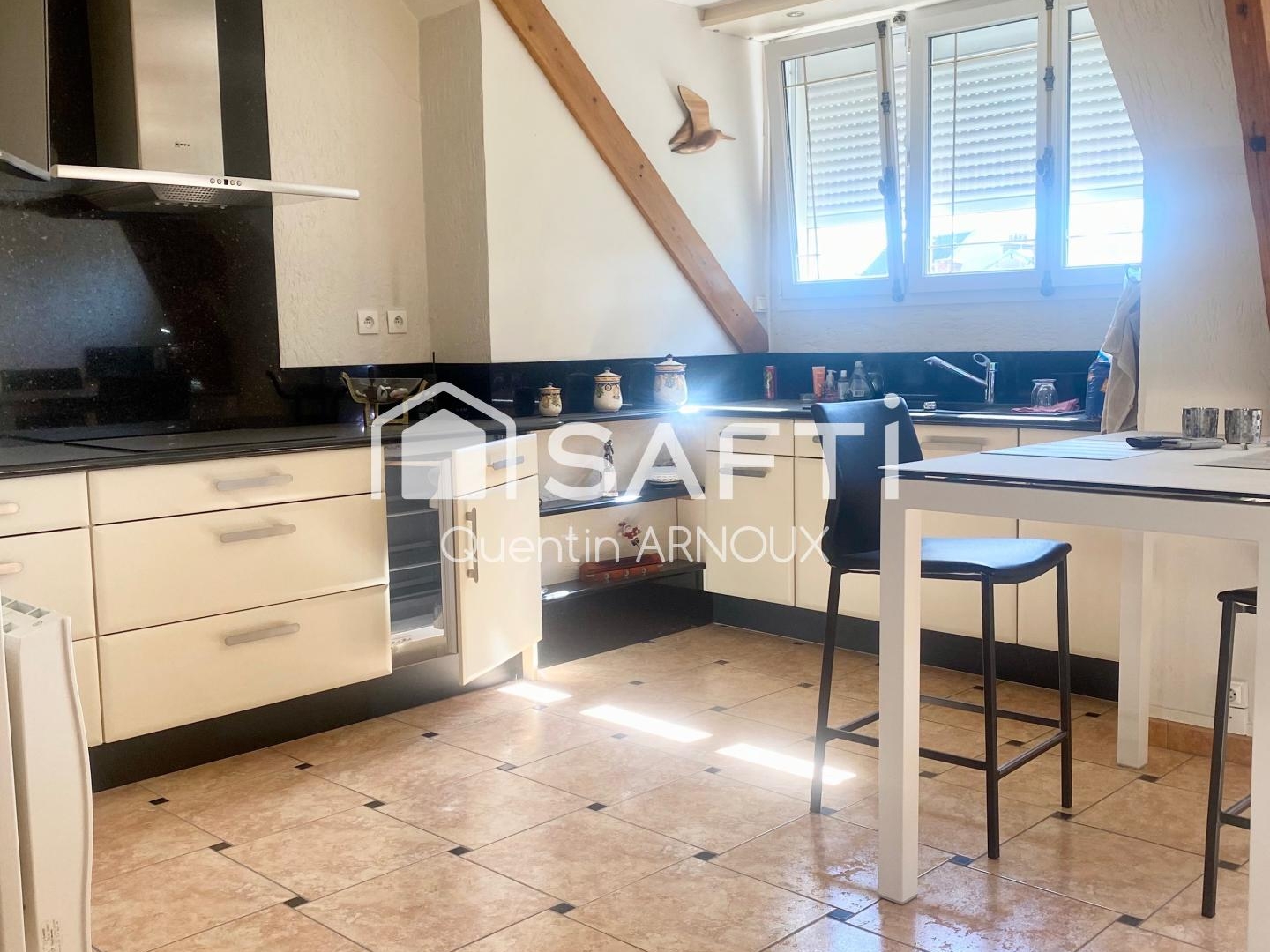 Appartement à vendre - 4 pièces - 137m2 - Crépy-En-Valois (60800)