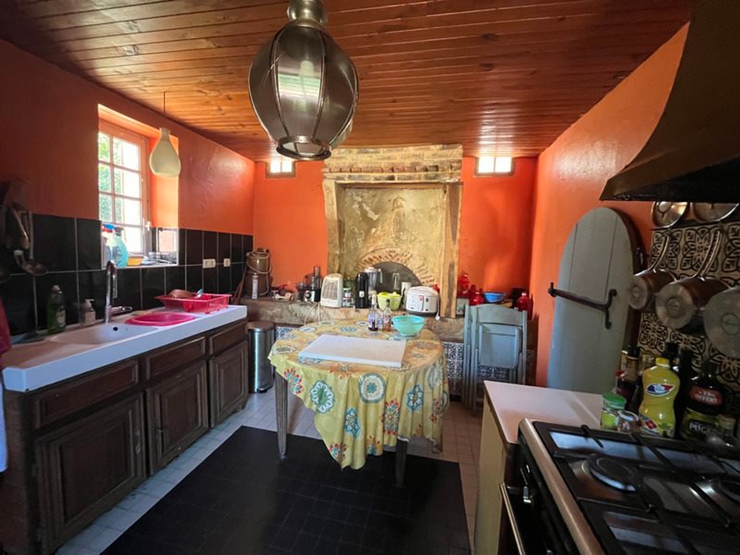 Maison à vendre - 4 pièces - 111m2 - Salon (24380)