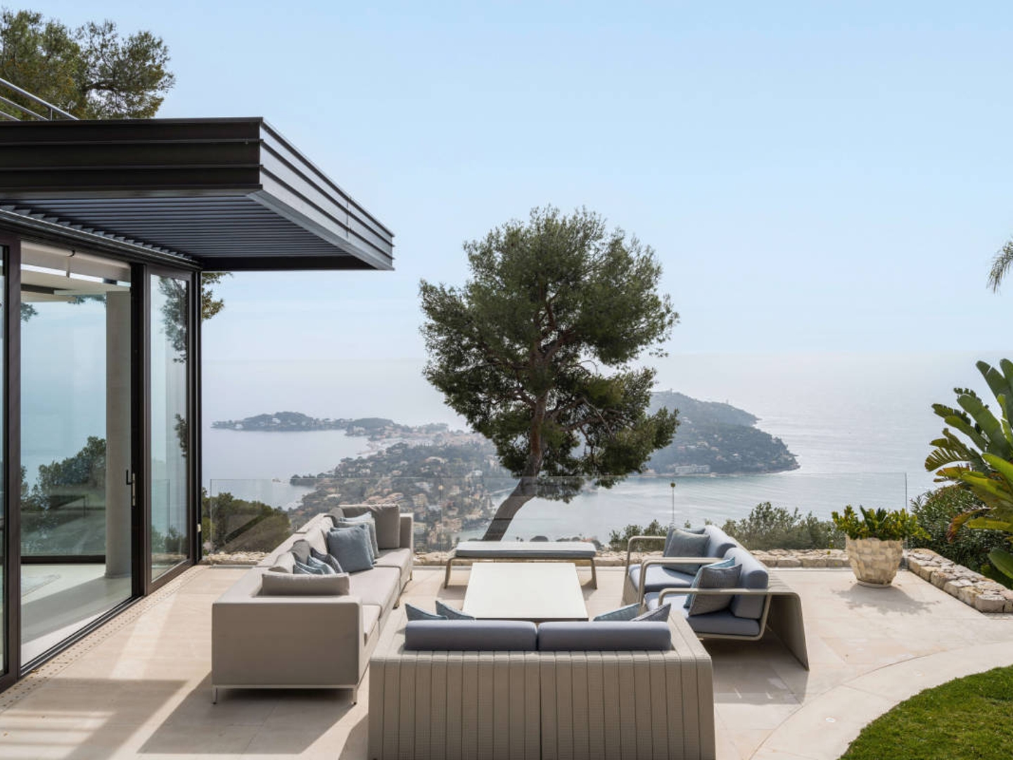Domaine du Castelet , Villa d'exception surplombant la baie