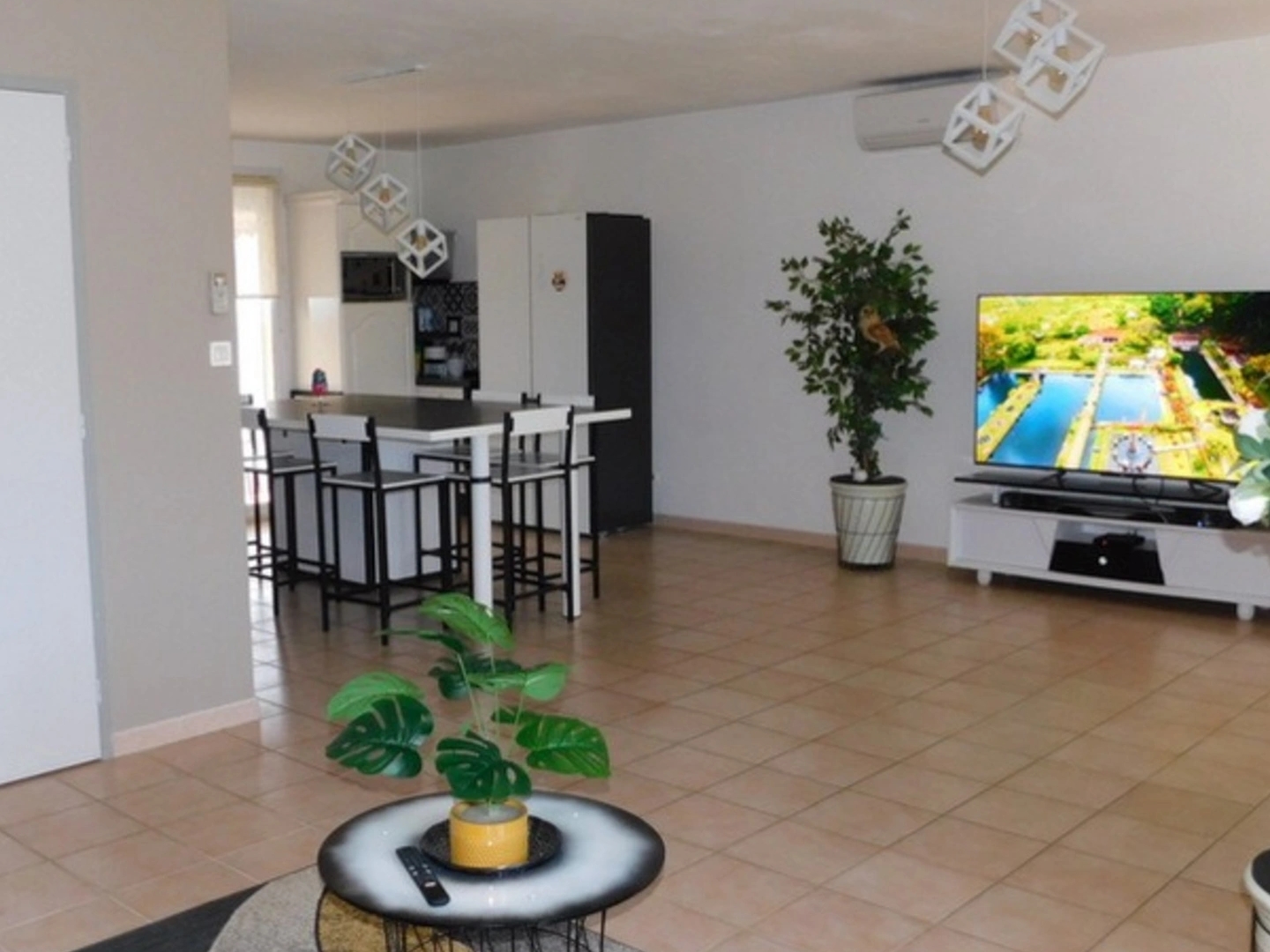 Maison à vendre - 3 pièces - 75m2 - Le Val (83143)
