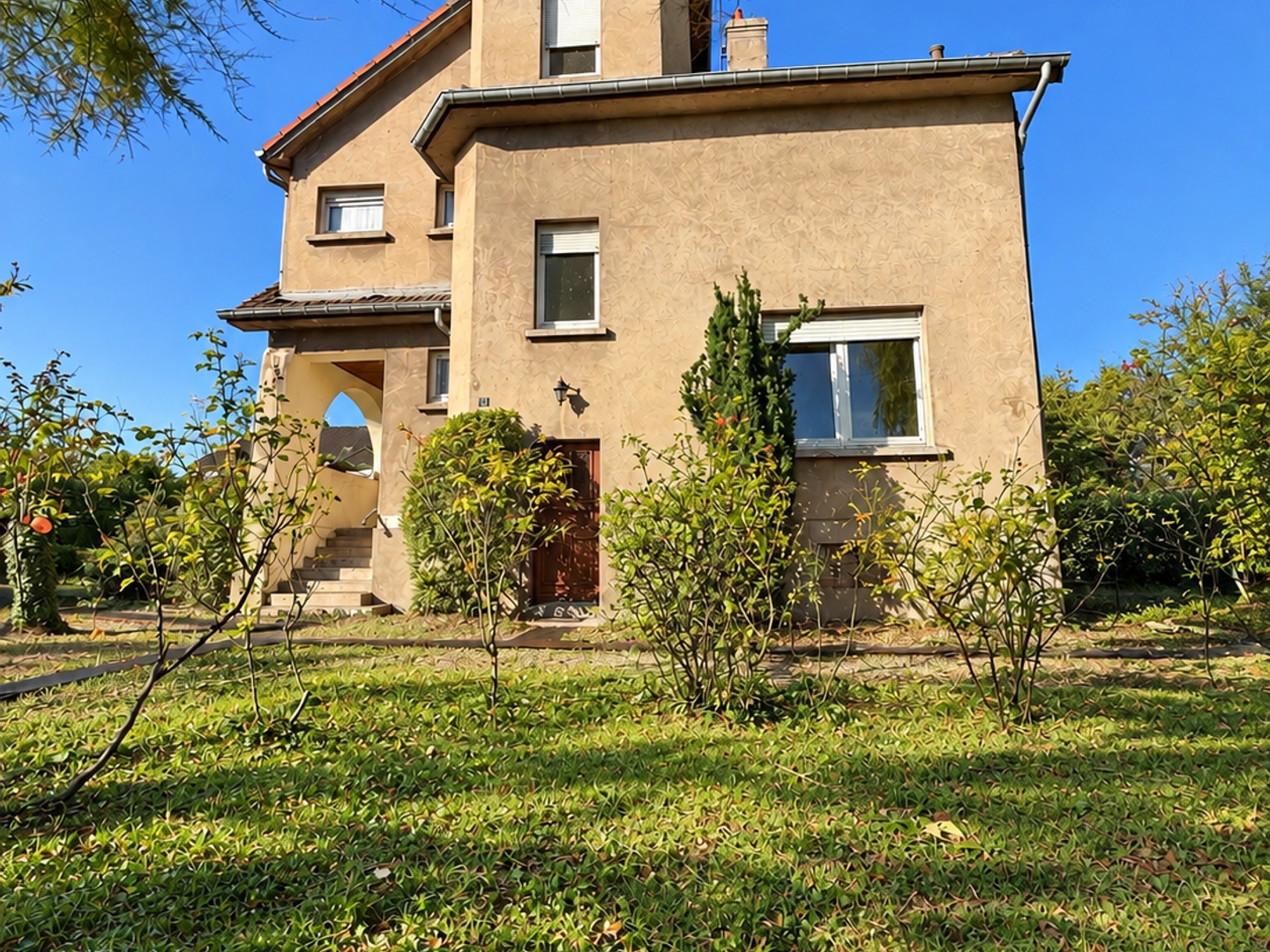 HAGONDANGE: maison avec cachet sur environ 12 ares de terrain