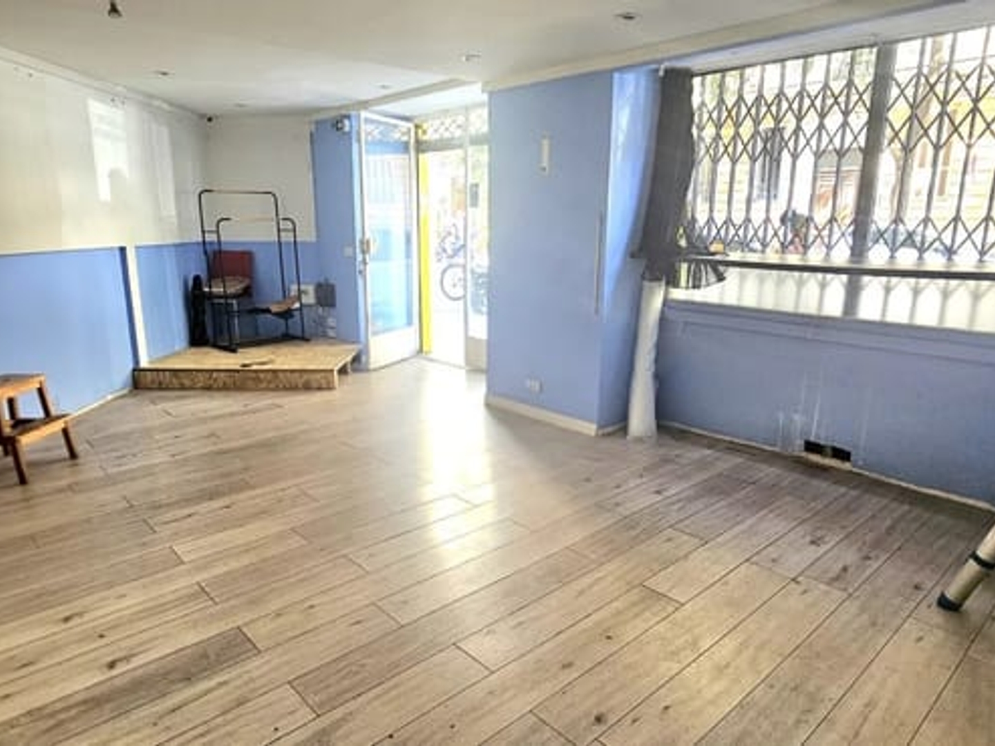 A VENDRE LOCAL COMMERCIAL 30 M² + MEZZANINE - NICE CENTRE - VERNIER