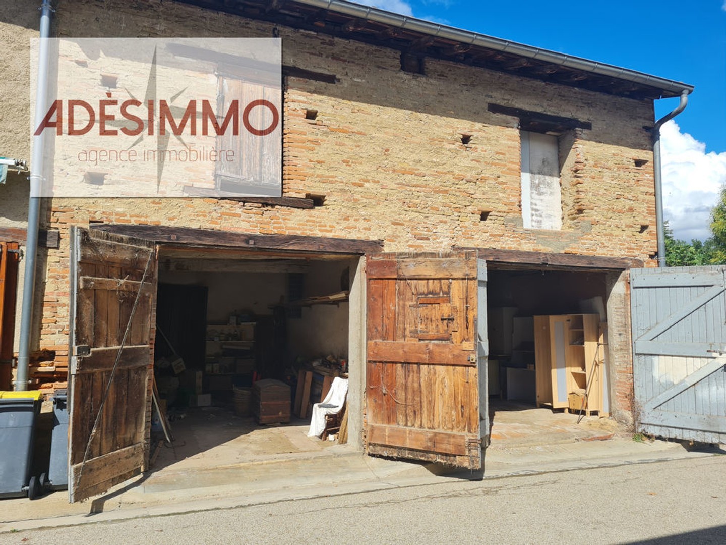 GARAGE AVEC ETAGE 100M2