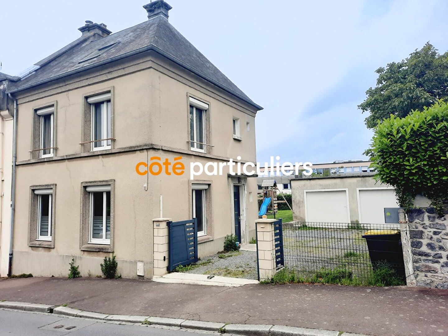 Maison dans le bourg de MARIGNY !