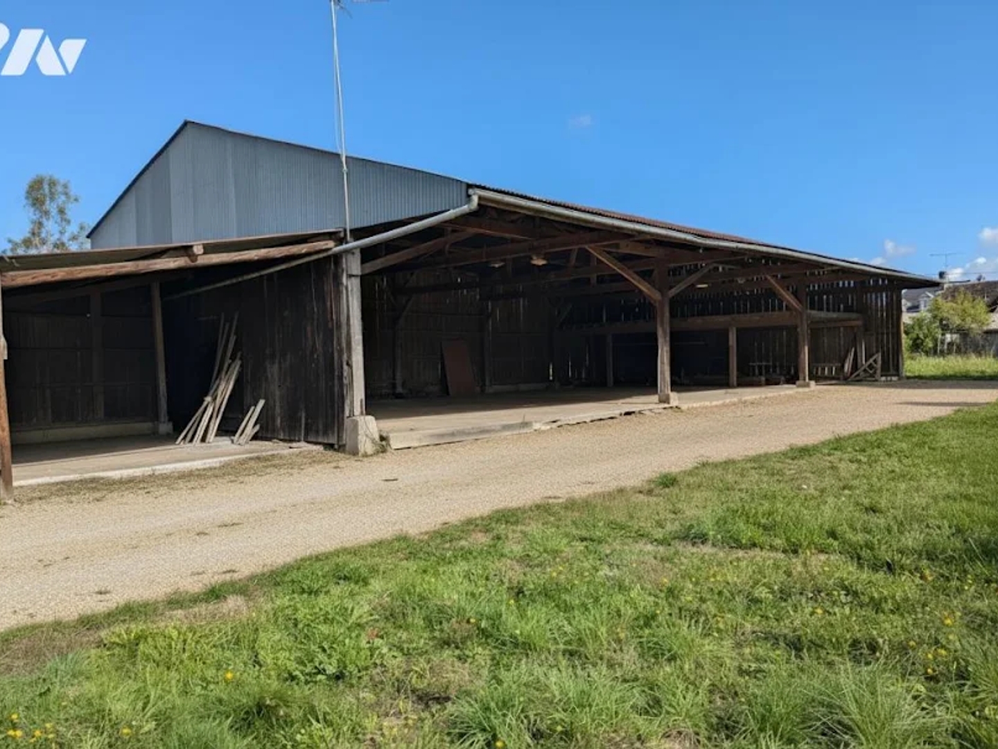 Locaux à vendre - 2680m2 - Authon (41310)