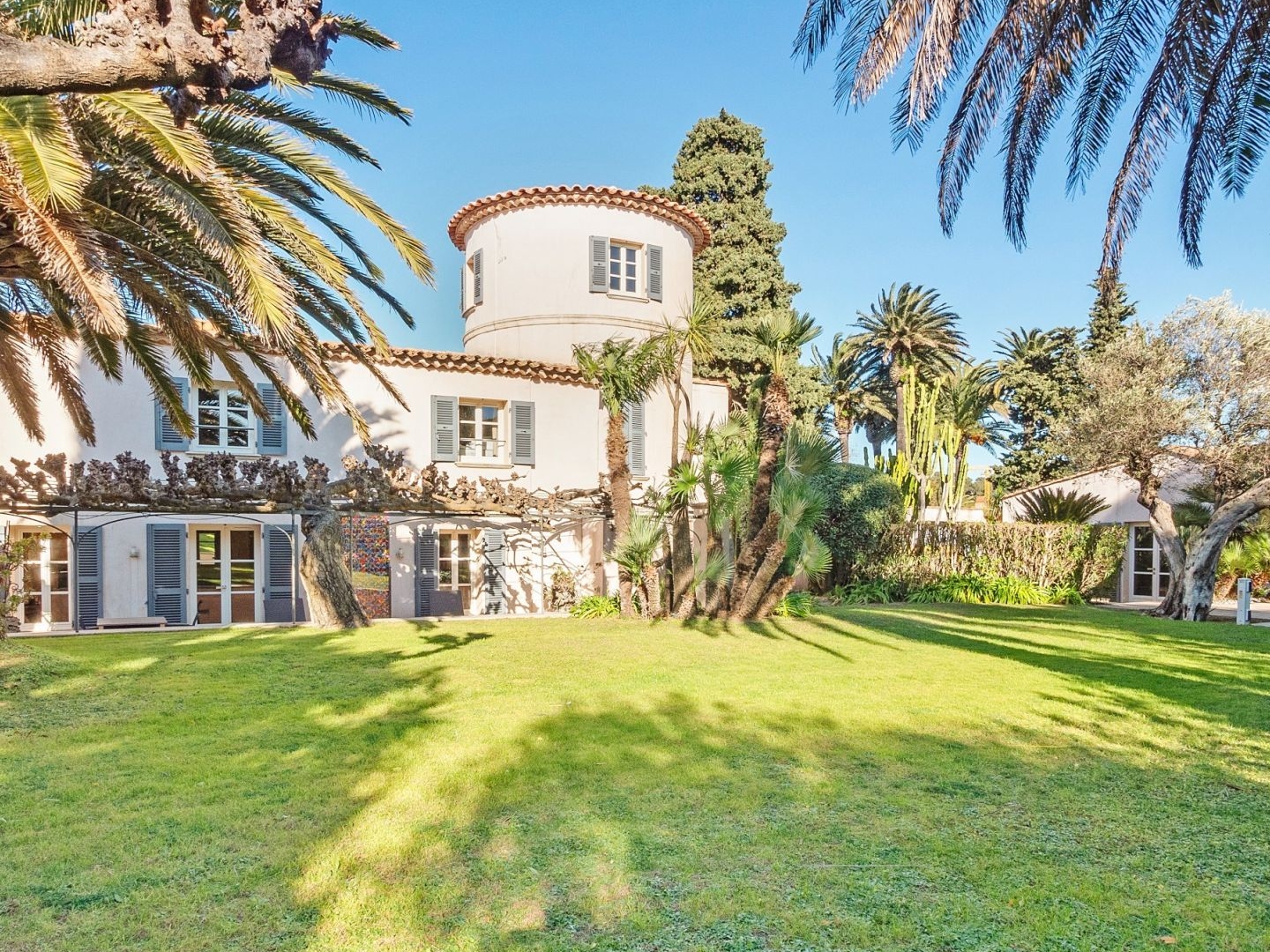 Maison à vendre - 9 pièces - 320m2 - Saint-Tropez (83990)
