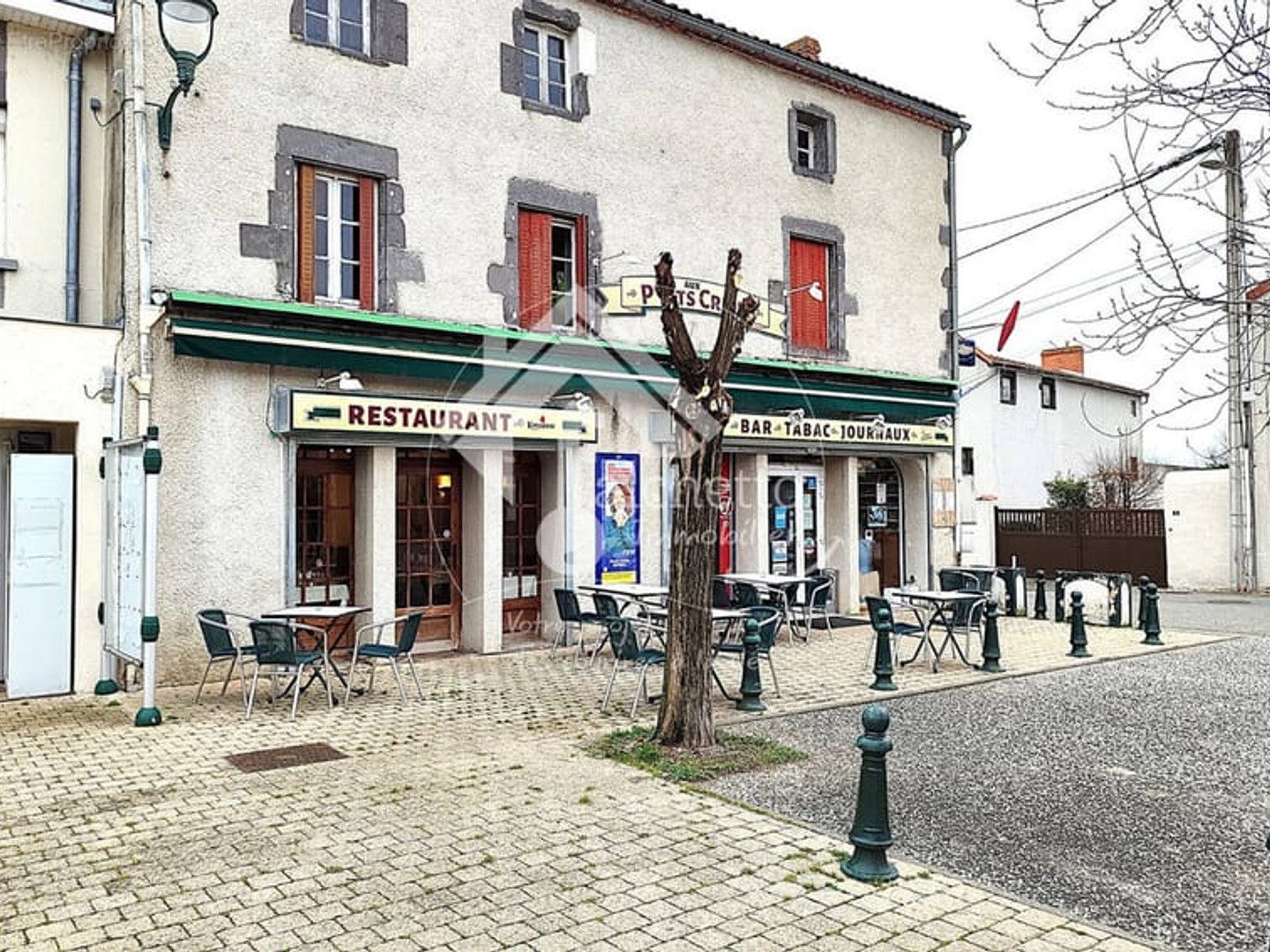 Bar / restaurant