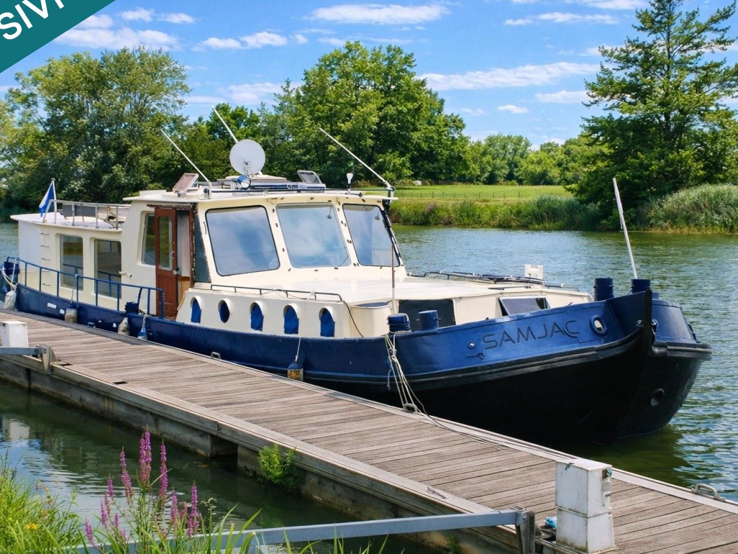 Tjalk Hollandais d'exception  18 m  55 m² habitables  Bateau d'habitation de caractère