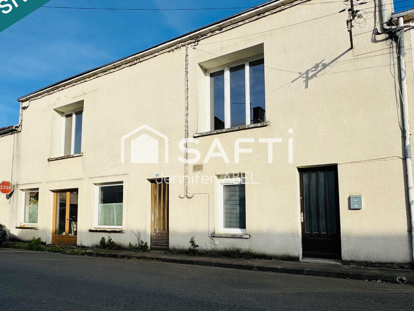 STUDIO + GRAND ESPACE À RENOVER