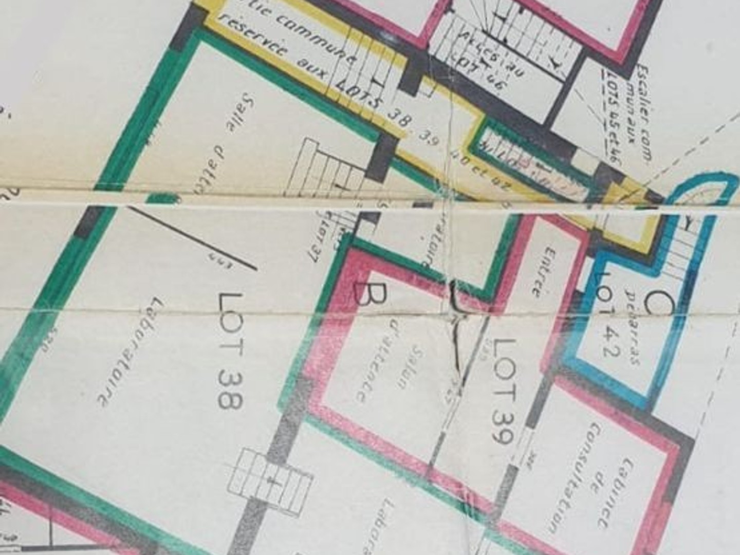 Immeuble commercial 193 m²