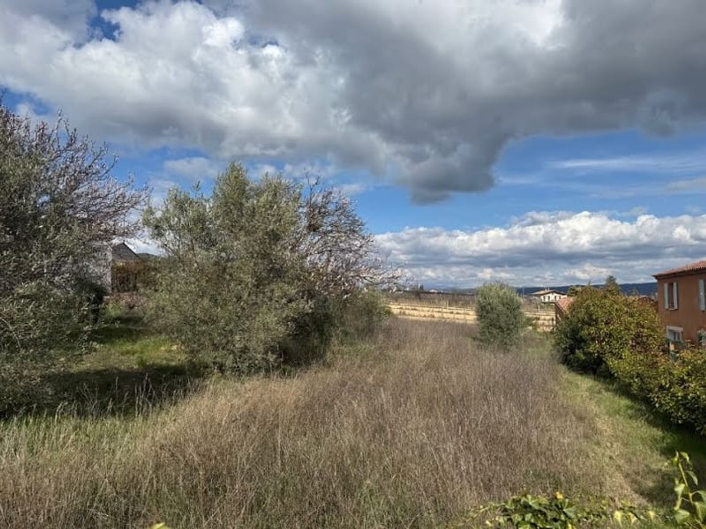 Terrain à vendre - 1232m2 - Villeneuve (04180)