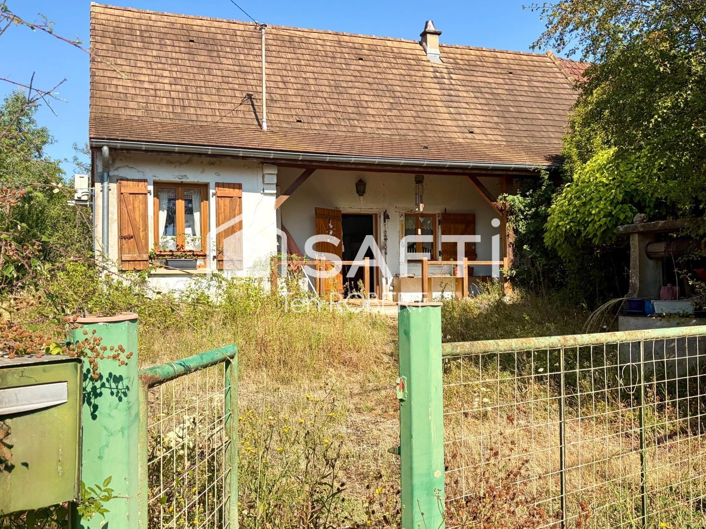 Maison dans quartier tranquille