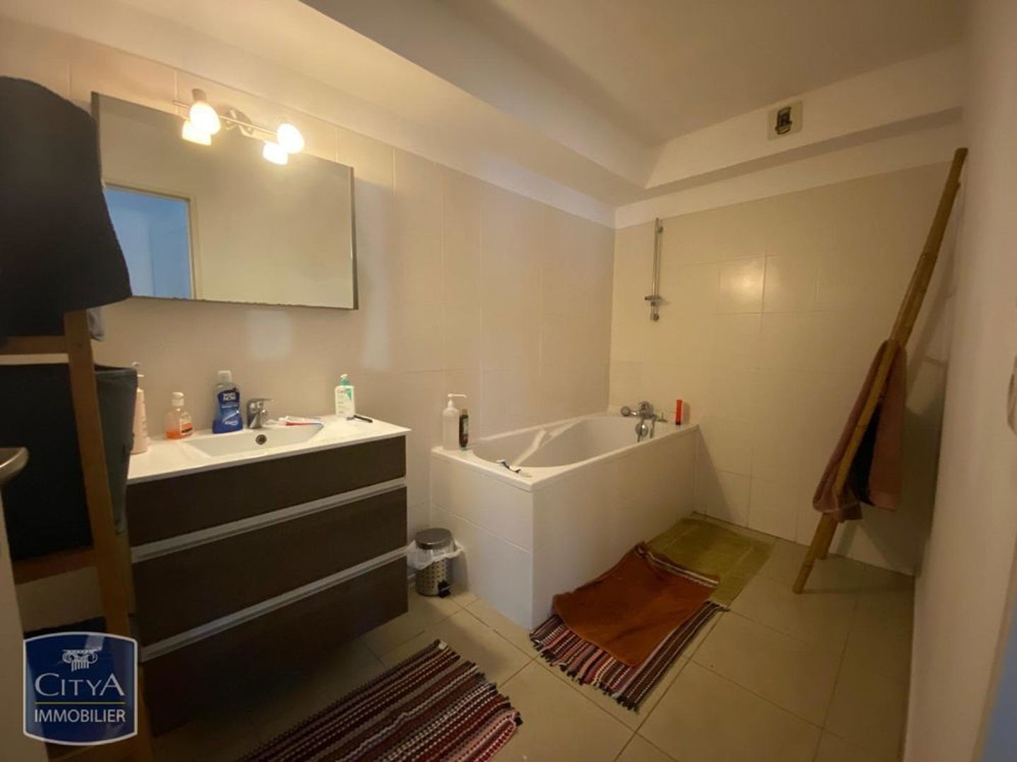Appartement à vendre - 2 pièces - 48m2 - Saint-André (97440)