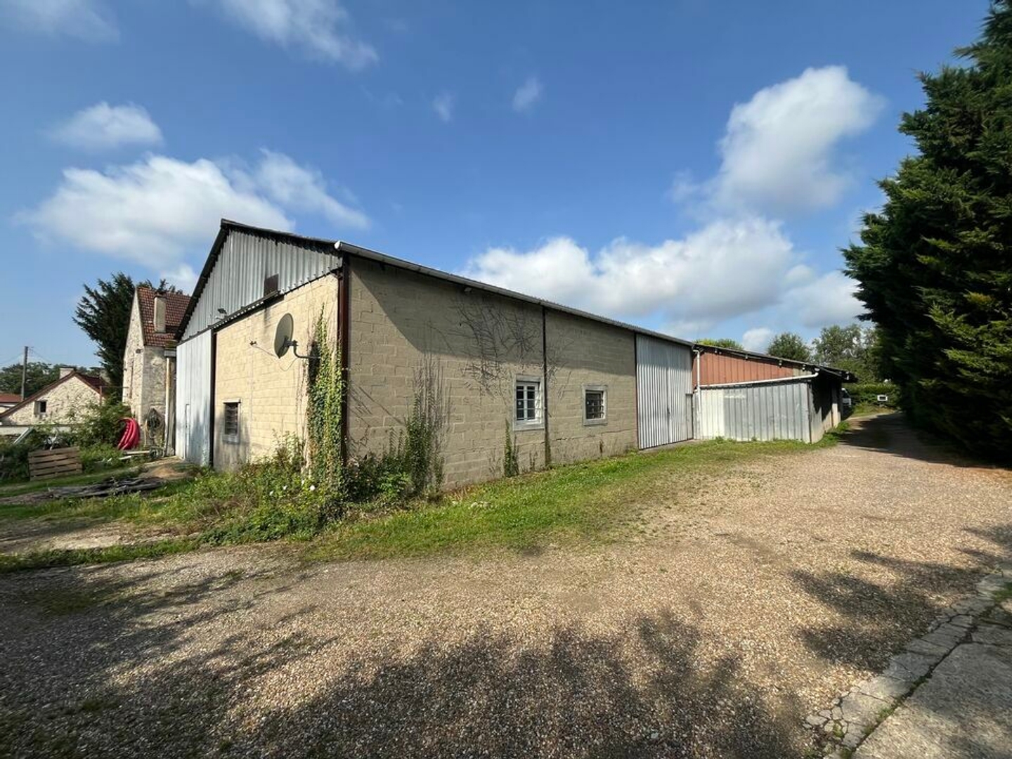 Maison à vendre - 1200m2 - Fontenay-Saint-Père (78440)