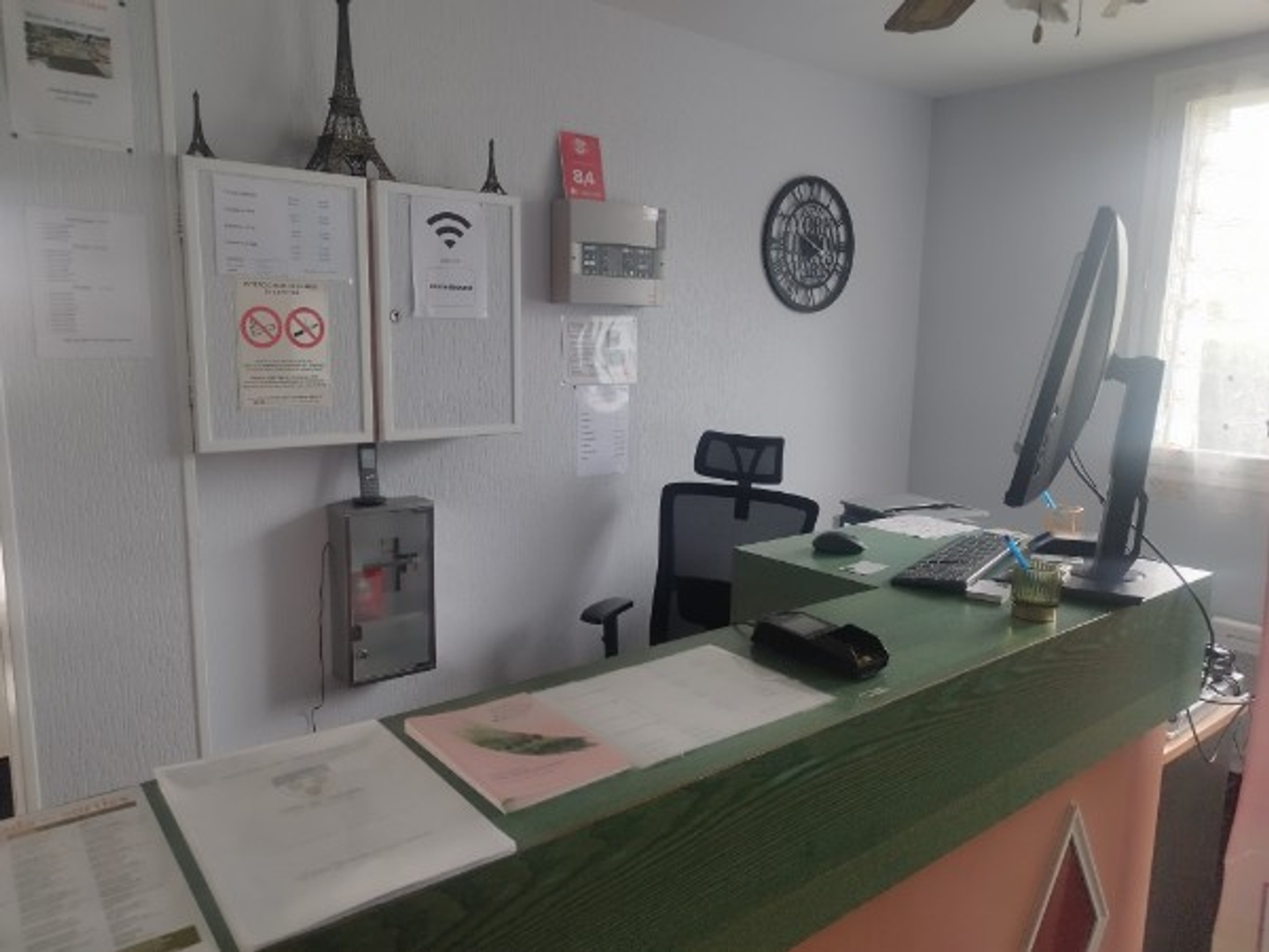 Locaux à vendre - 1 pièce - 1088m2 - Saint-Marcel (27950)