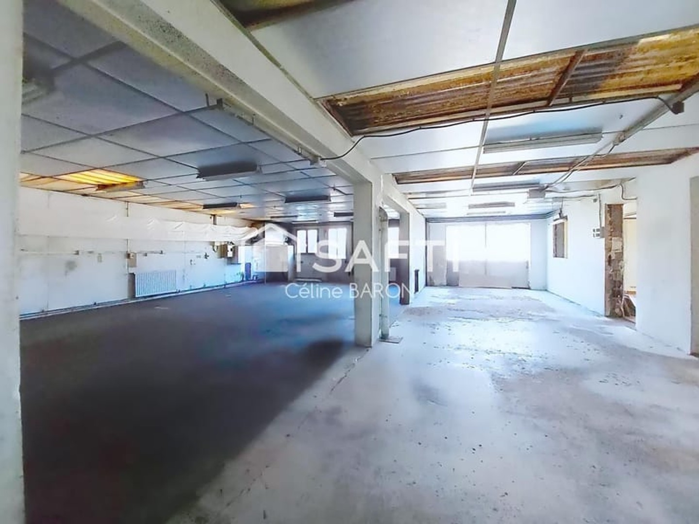 Bureaux à vendre - 10 pièces - 439m2 - Châteauroux (36000)