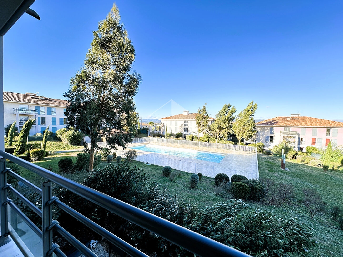 Appartement à vendre - 2 pièces - 39m2 - Roquebrune-Sur-Ar... (83520)