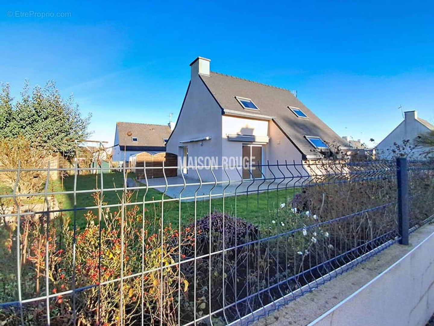Maison contemporaine vie de PLAIN PIED lumineuse et à proximité du bourg de Ploufragan