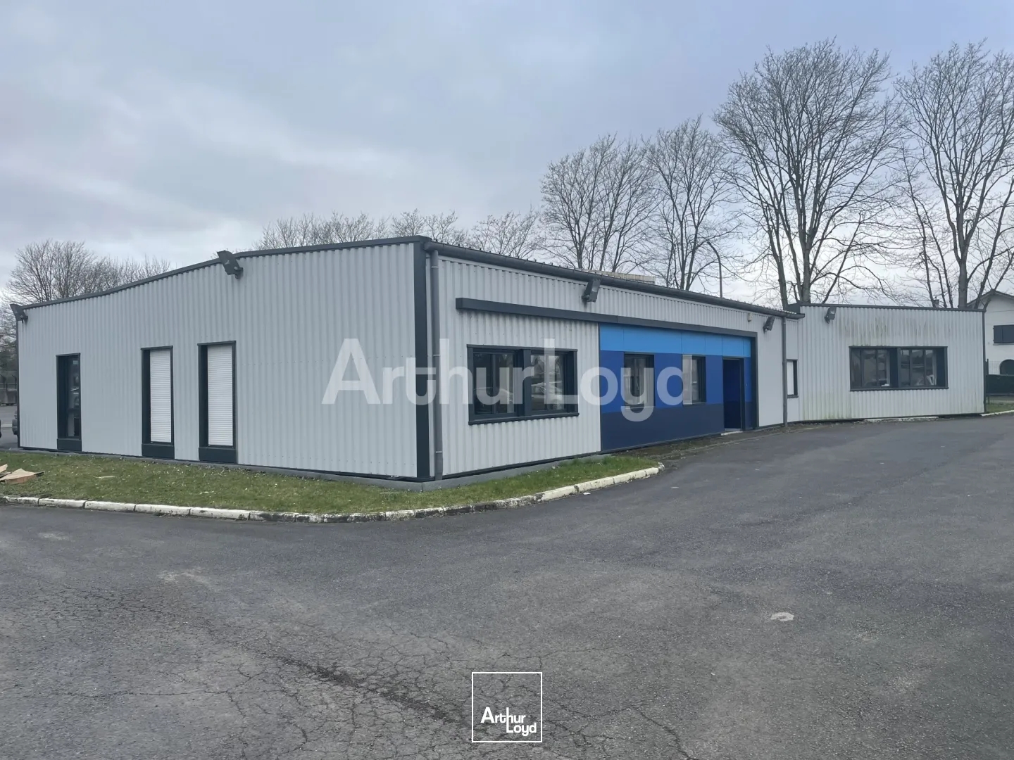 Locaux à vendre - 630m2 - Hénin-Beaumont (62110)