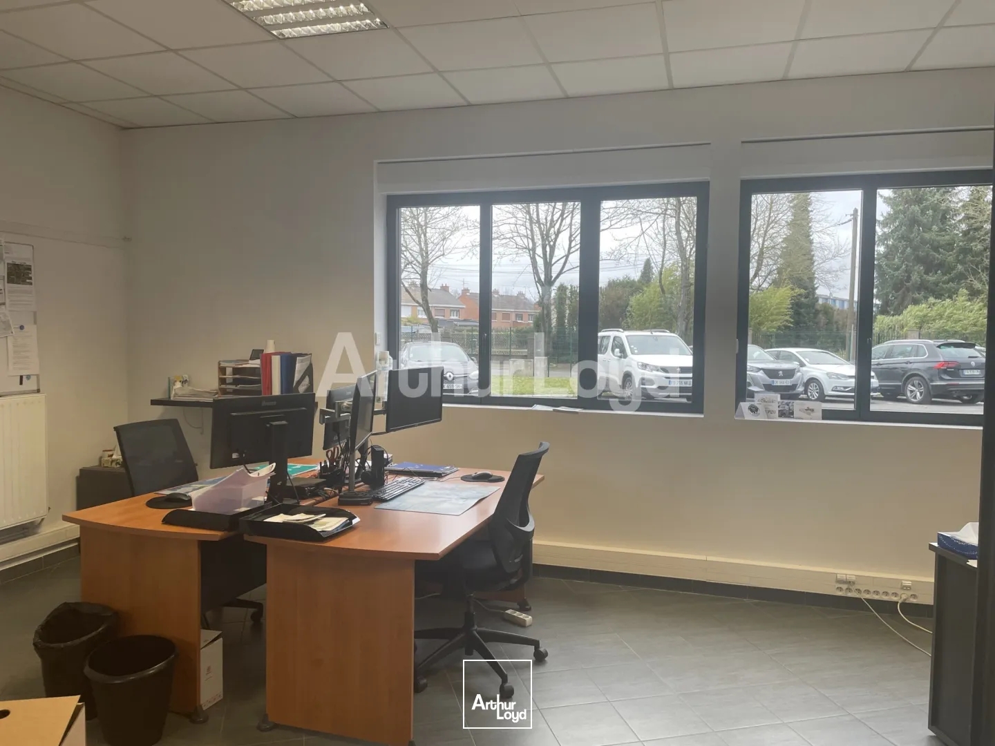 Locaux à vendre - 630m2 - Hénin-Beaumont (62110)